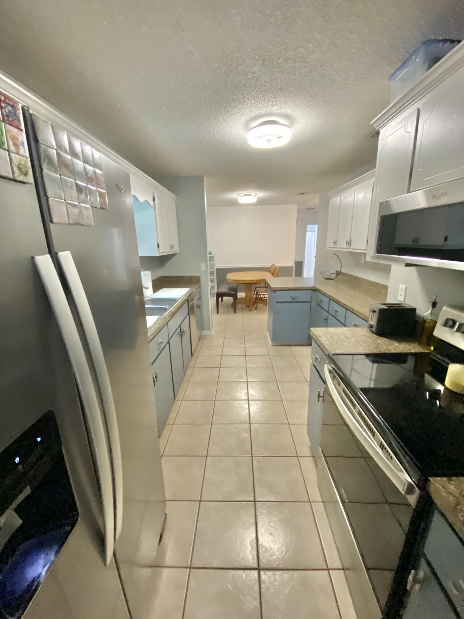 COUNTRY OAKS ESTATES PH 2 - Residential