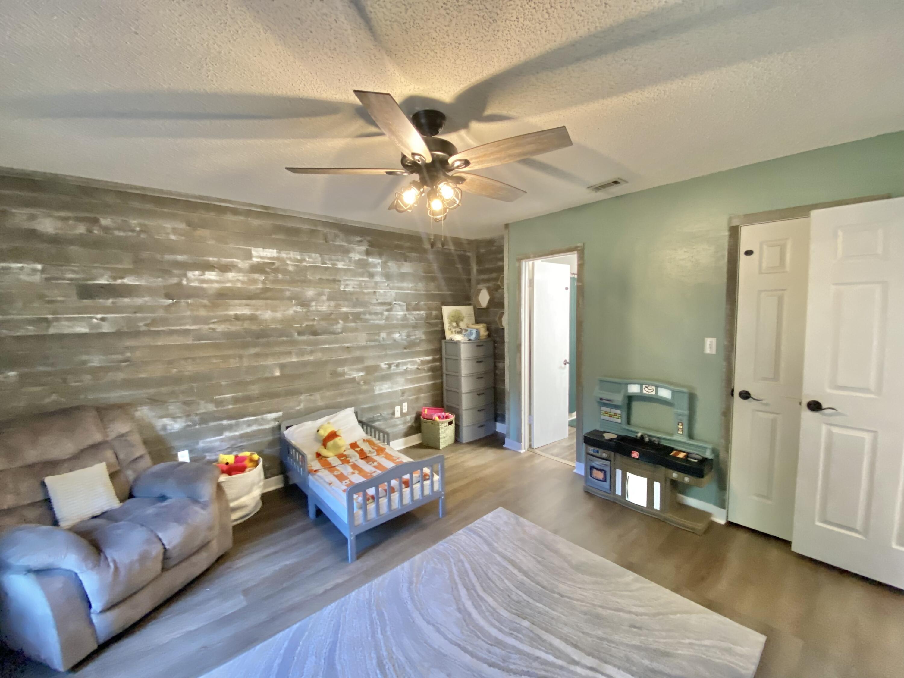 COUNTRY OAKS ESTATES PH 2 - Residential