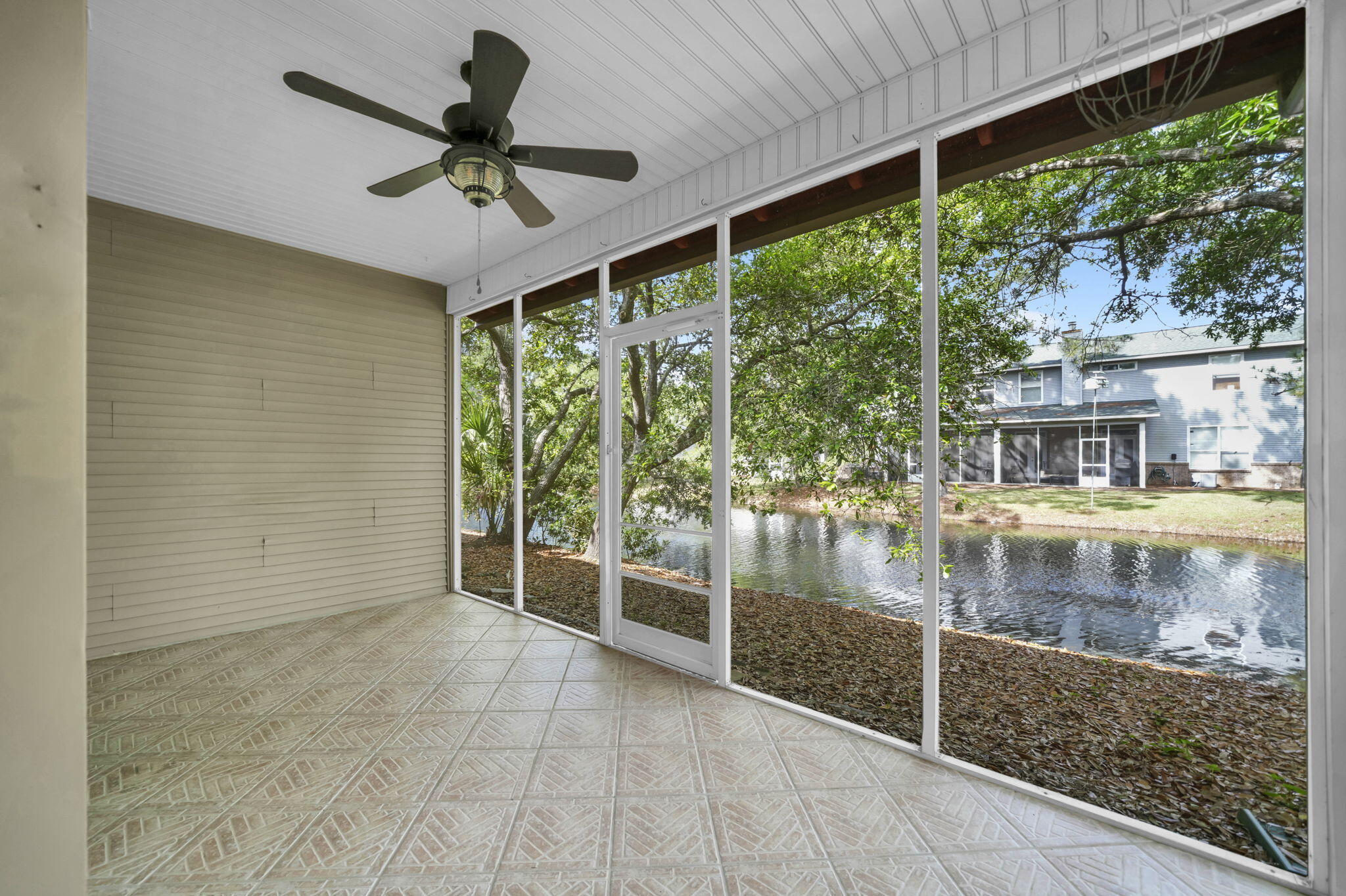 ESCADA - Residential