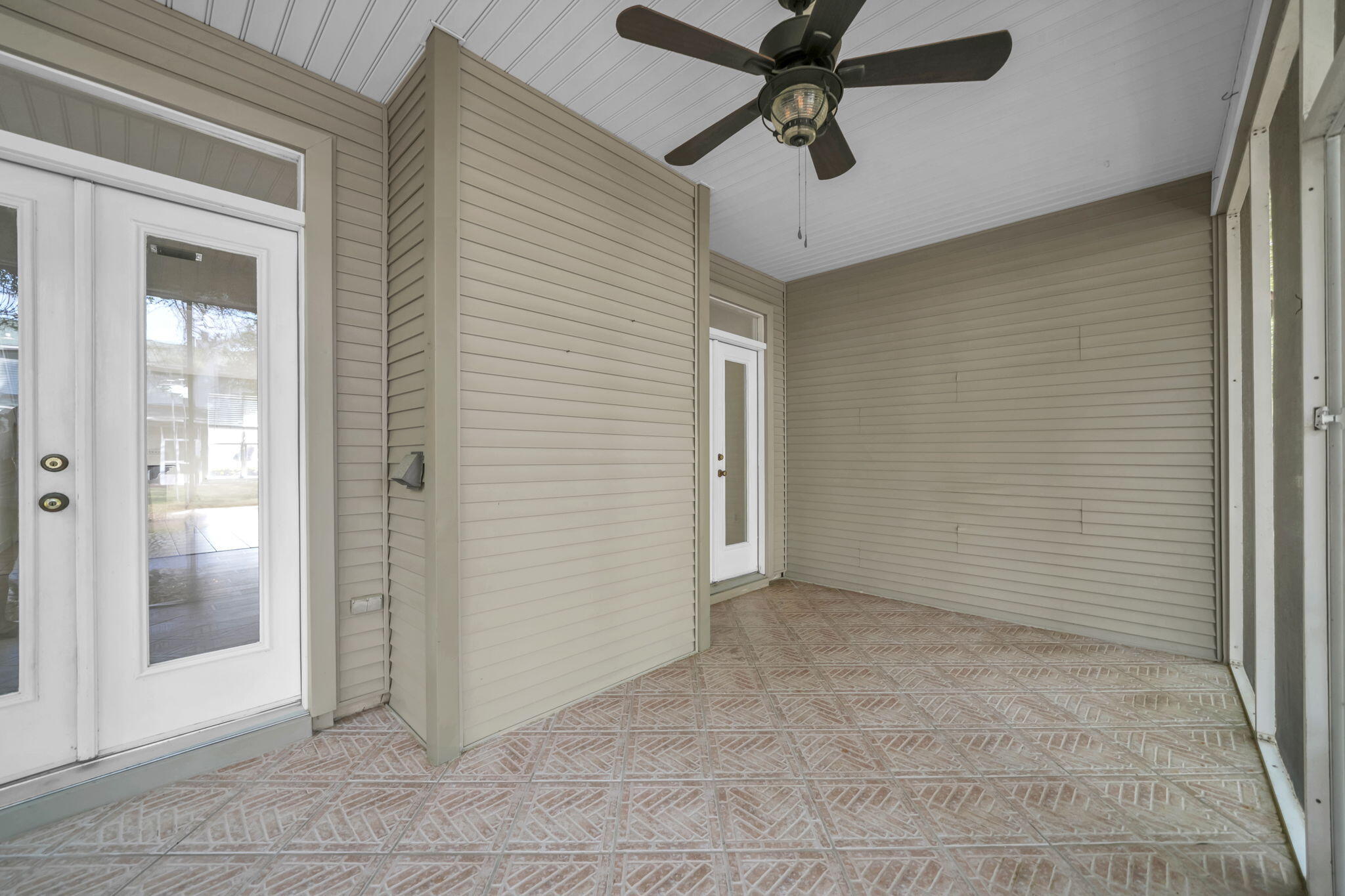 ESCADA - Residential