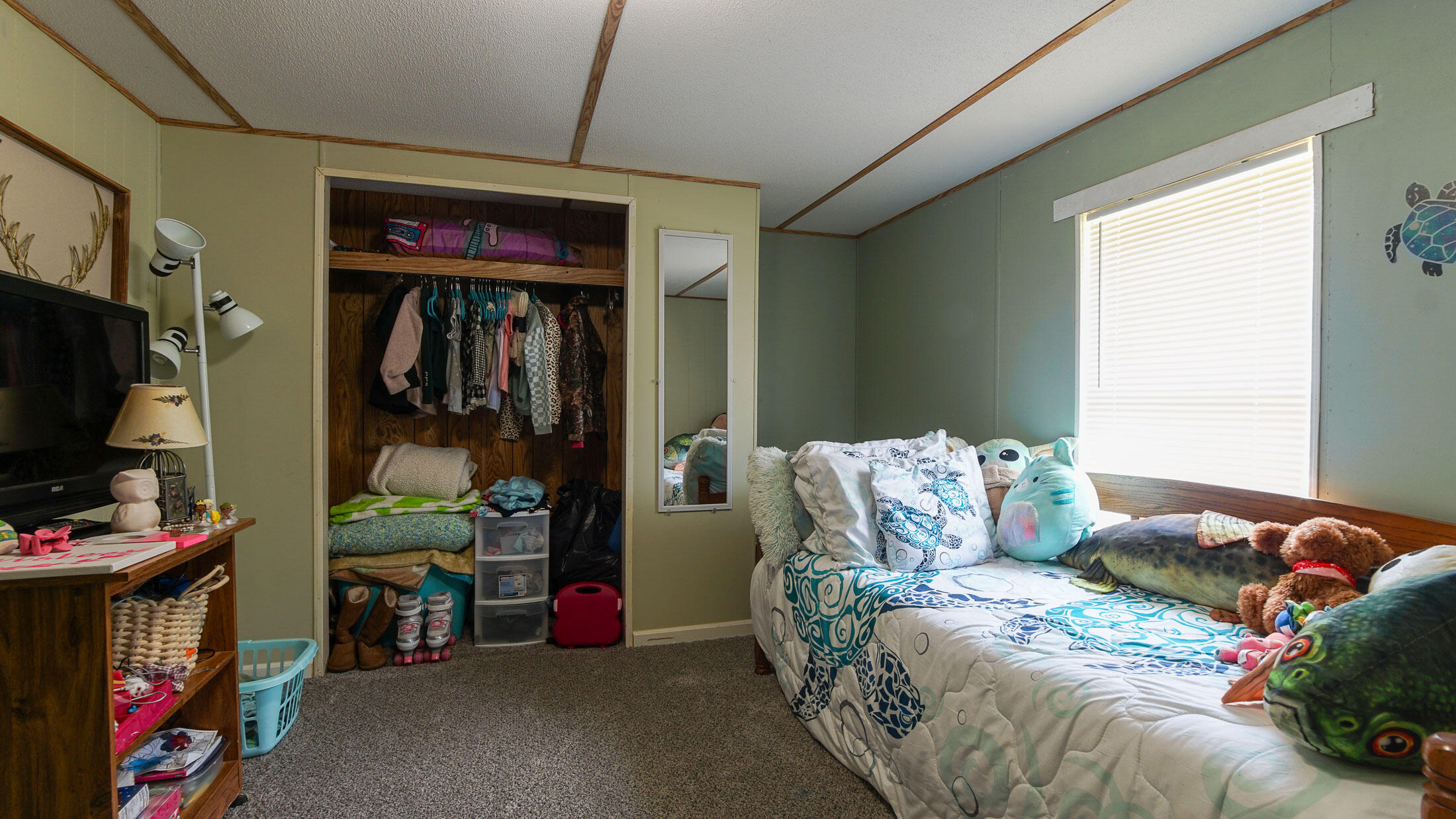 OAKWOOD HILLS UNIT 3 - Residential