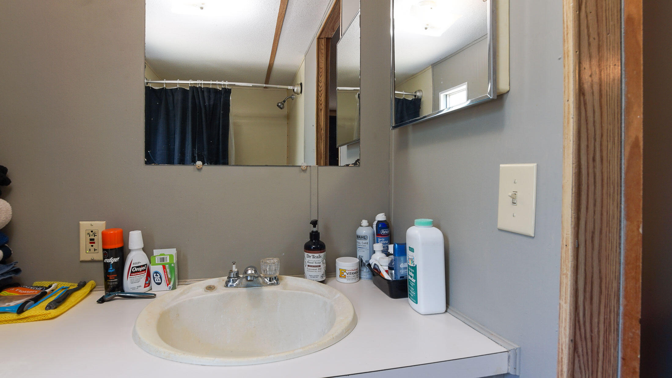 OAKWOOD HILLS UNIT 3 - Residential