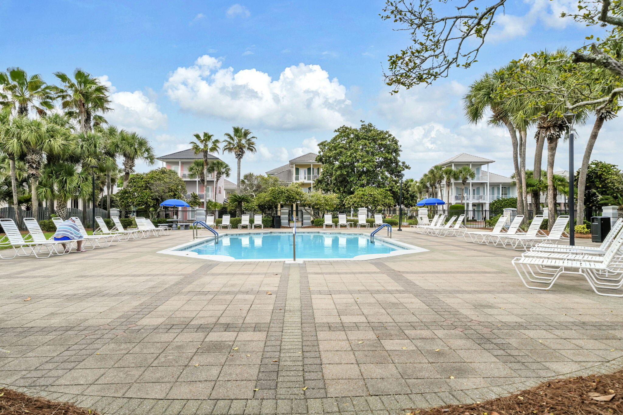 EMERALD SHORES OF SOUTH WALTON - Residential