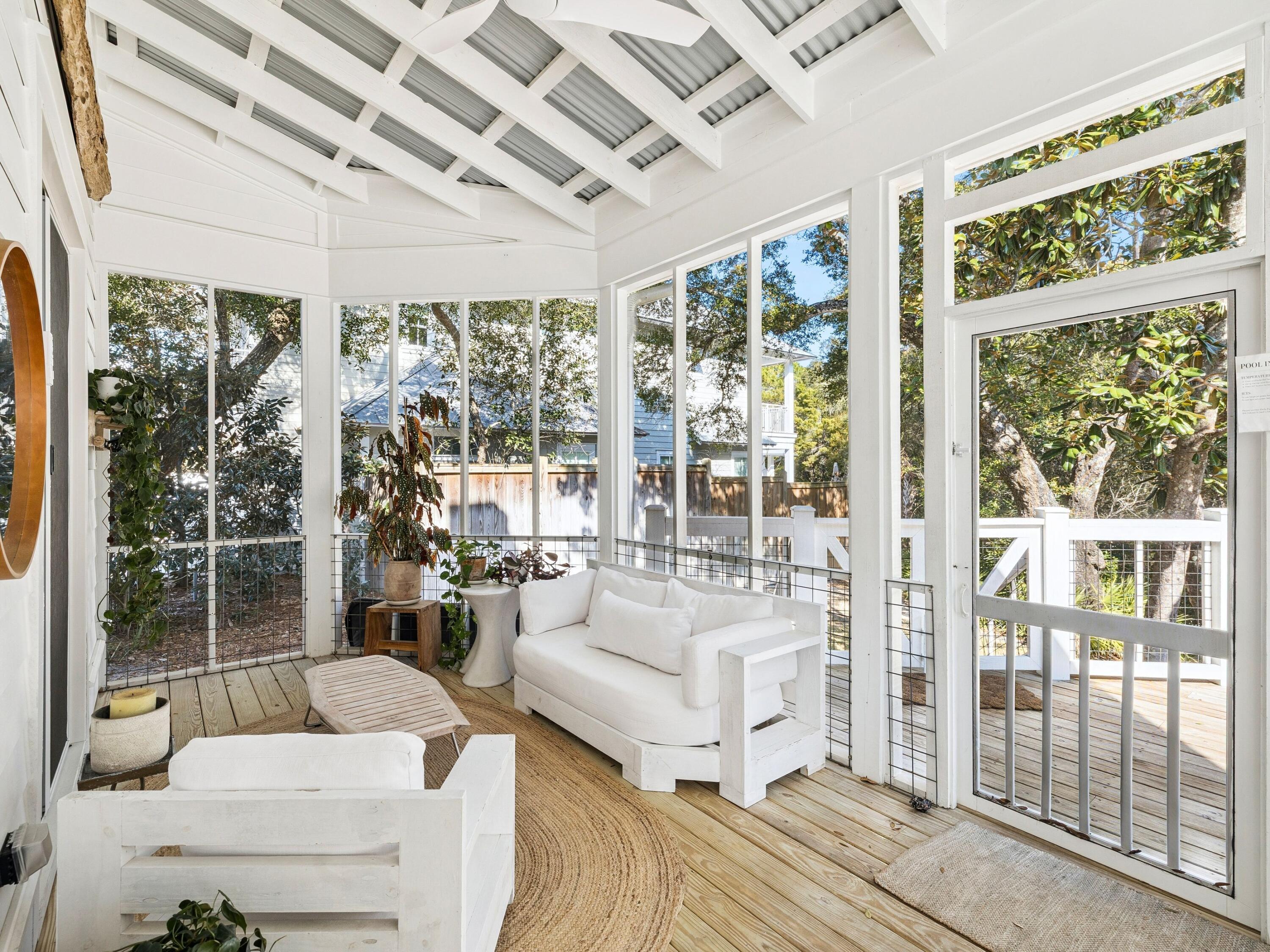 SEAGROVE VILLAGE 7TH ADD - Residential