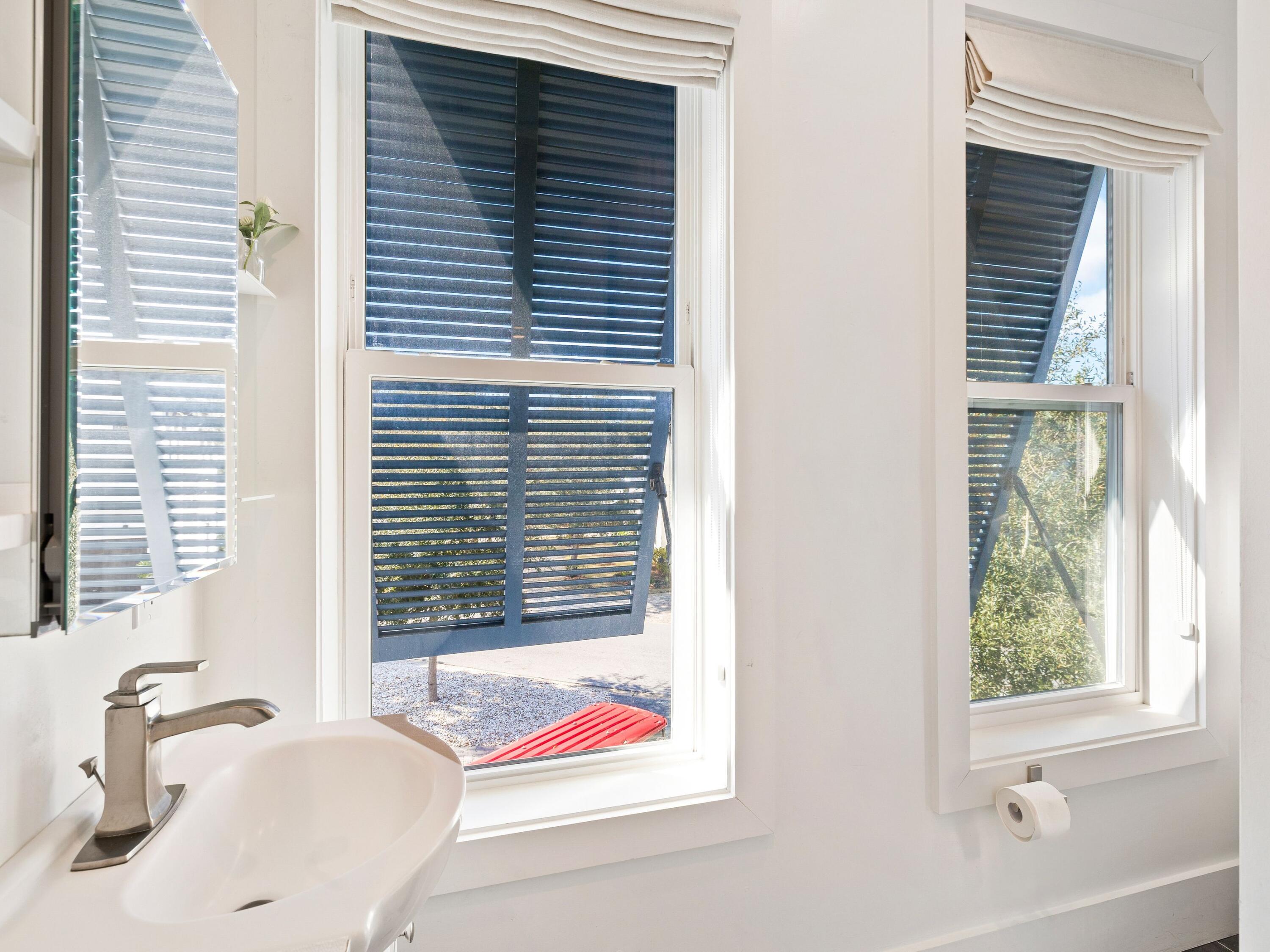 SEAGROVE VILLAGE 7TH ADD - Residential