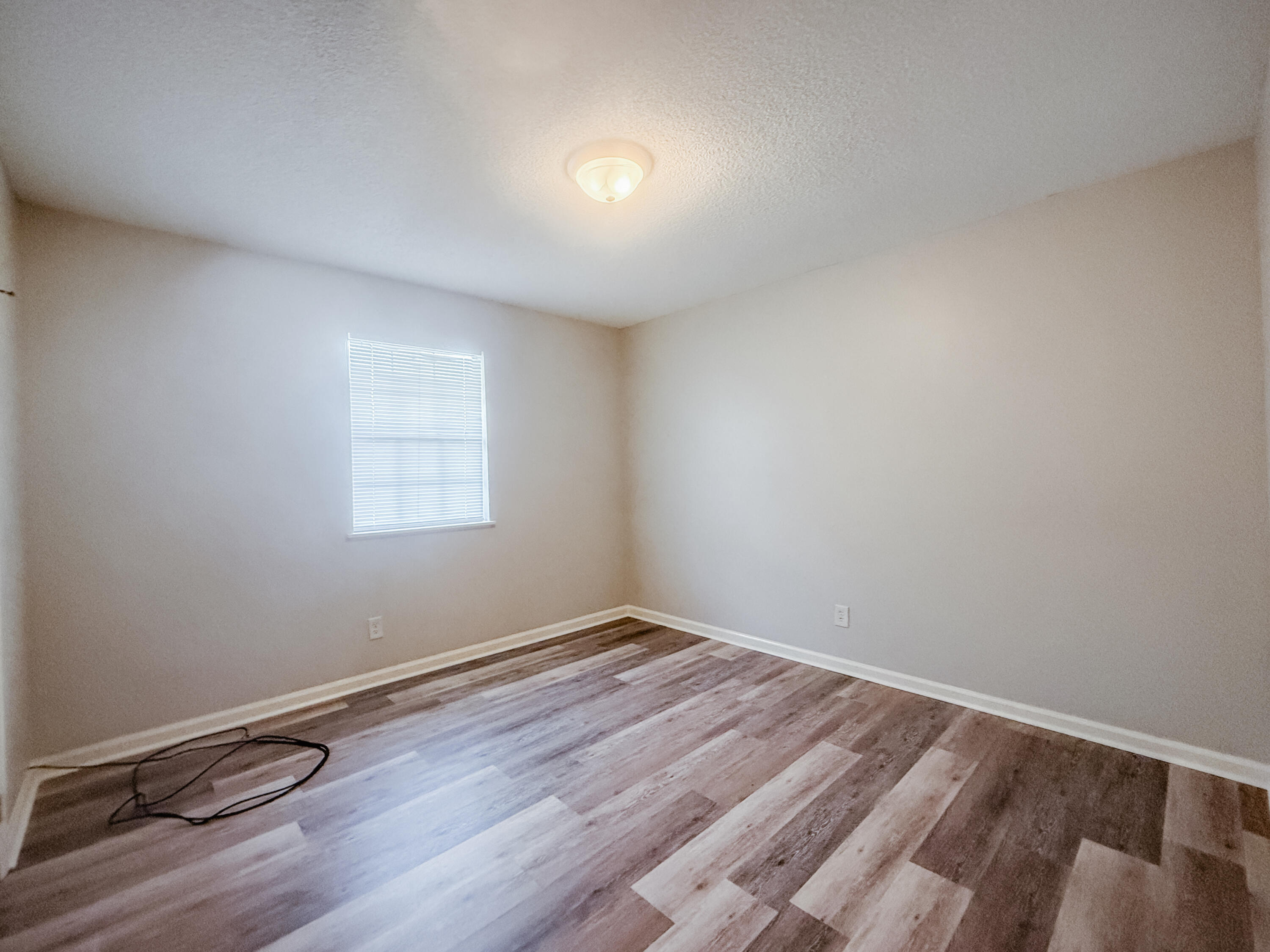 DEER RUN - Residential Lease