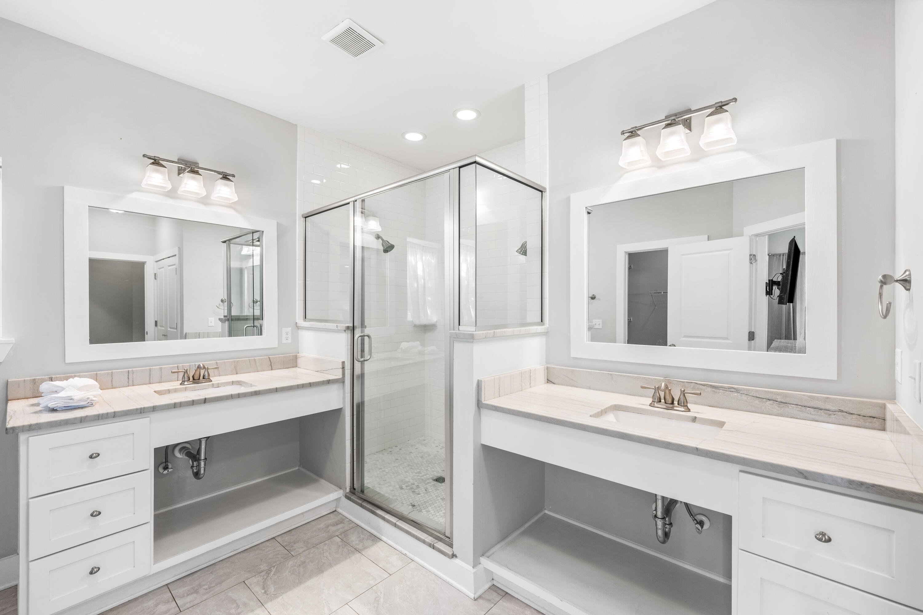 FRANGISTA BEACH 2ND ADDN - Residential