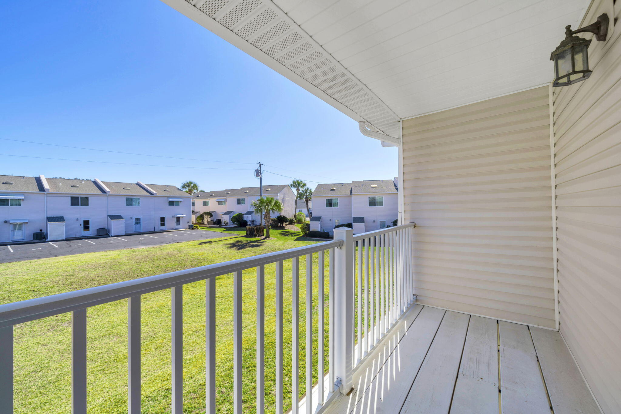 WOODLAND SHORES T/H PH 3 - Residential