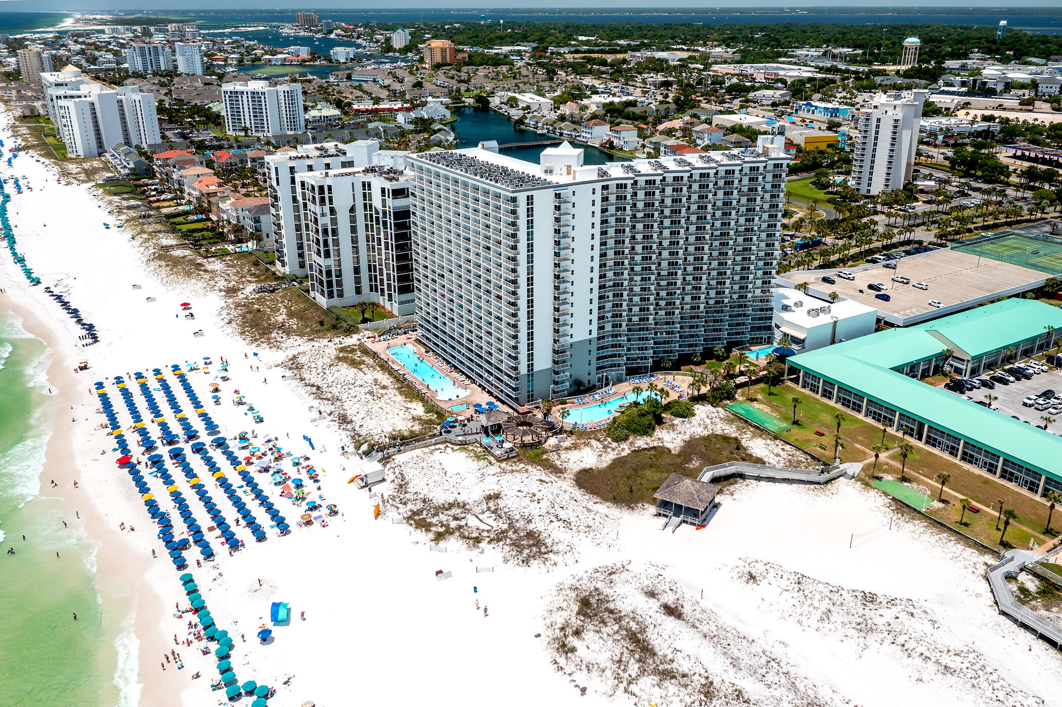 Pelican Beach - Residential