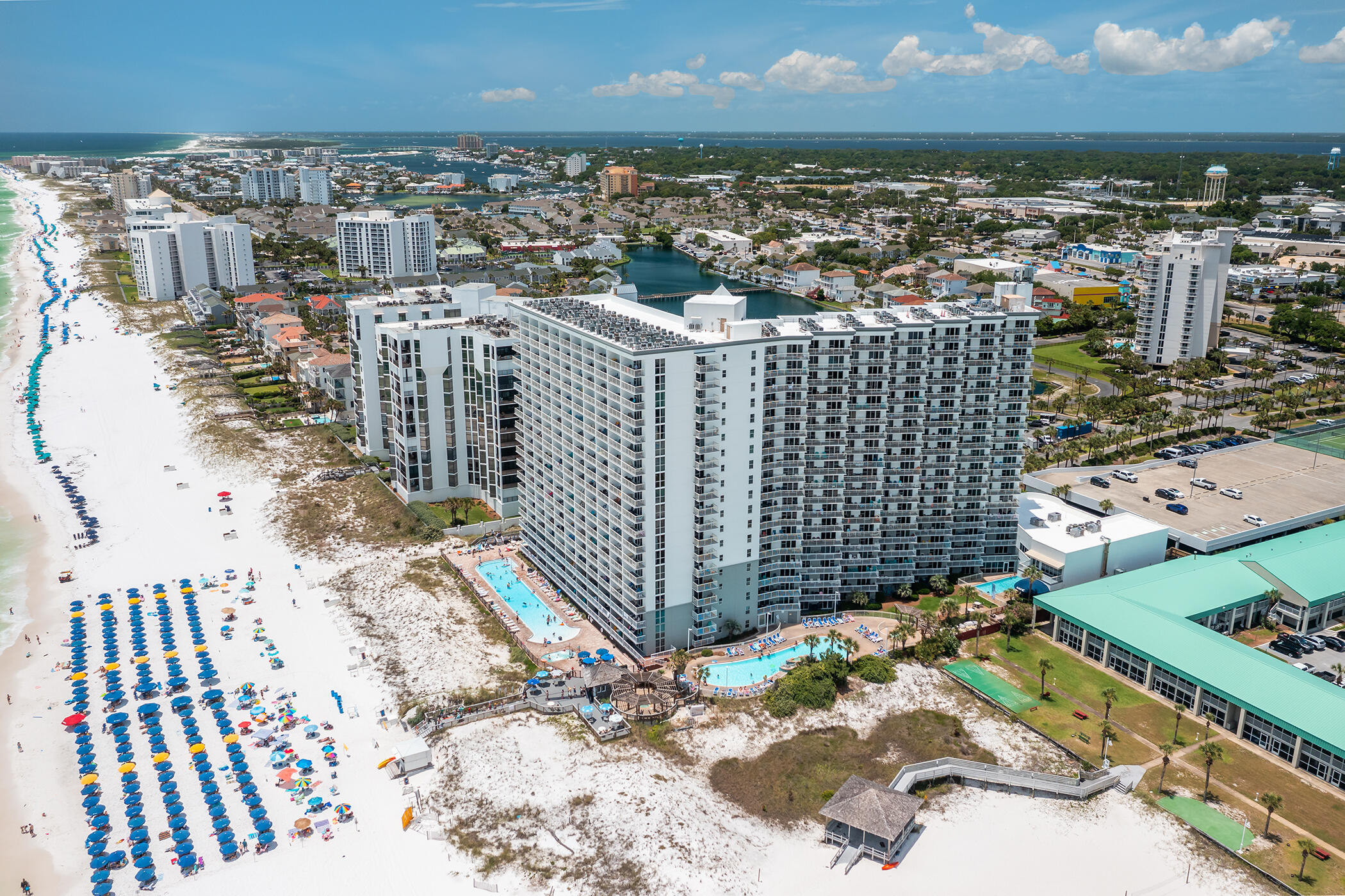 Pelican Beach - Residential