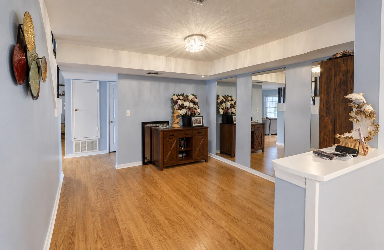803 Holbrook Circle
