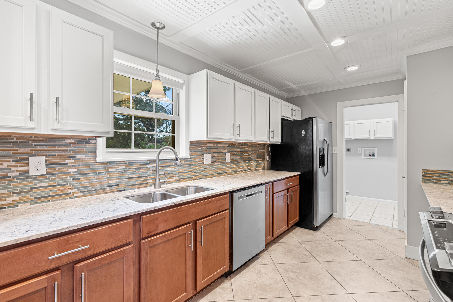 COUNTRY CLUB ESTATES - KENWOOD - Residential