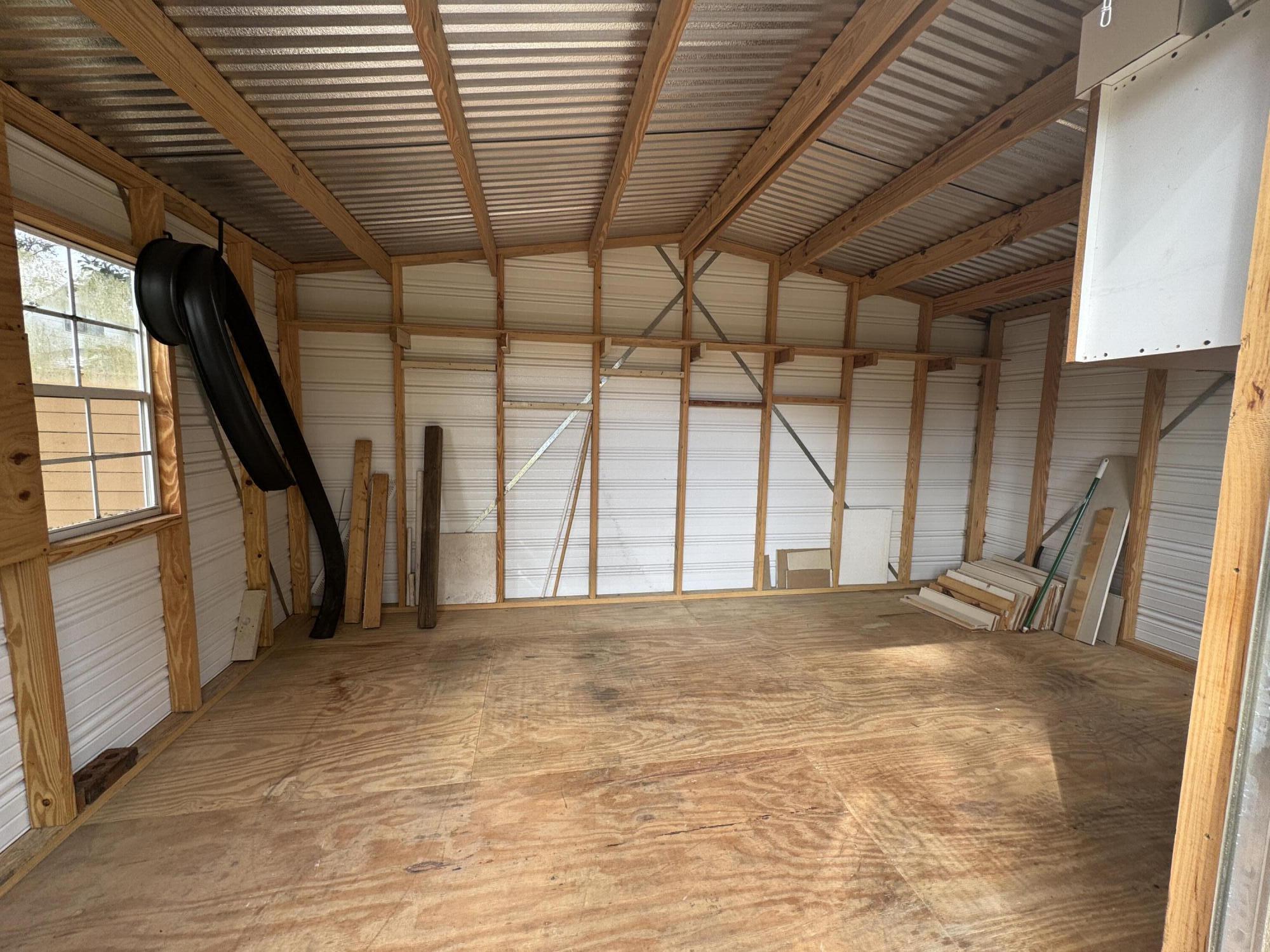 COUNTRY CLUB ESTATES - KENWOOD - Residential