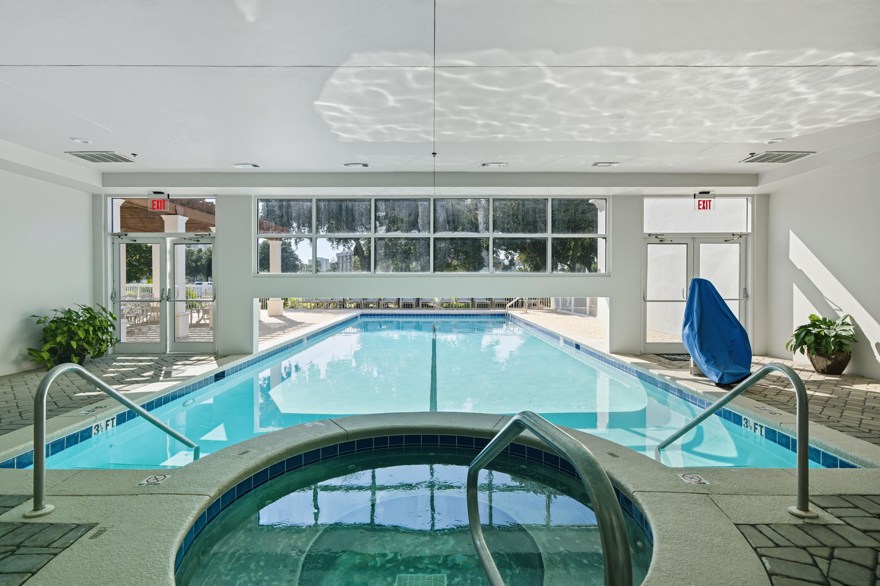 SILVER SHELLS BEACH RESORT - Residential