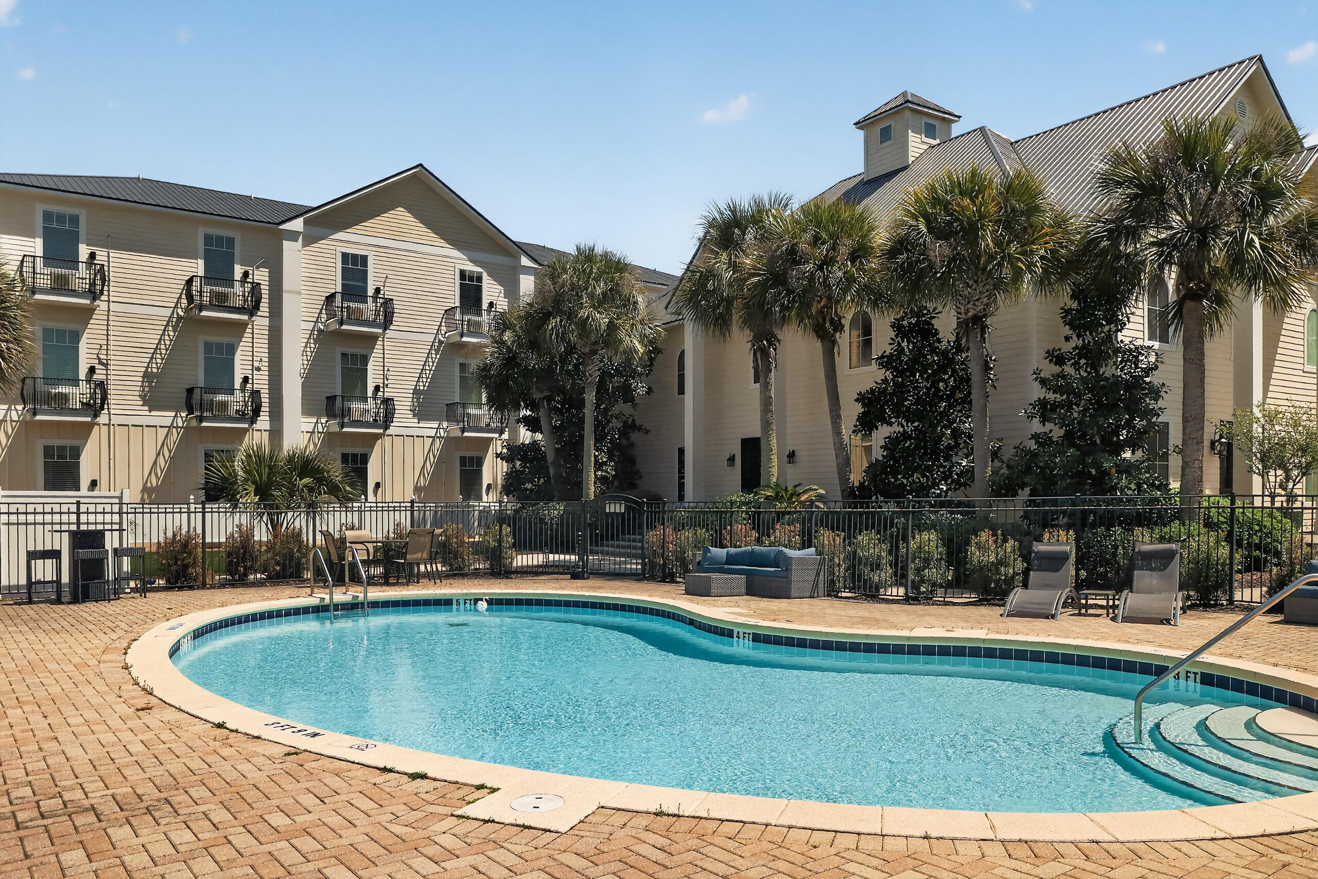 30A Inn & Suites - Residential
