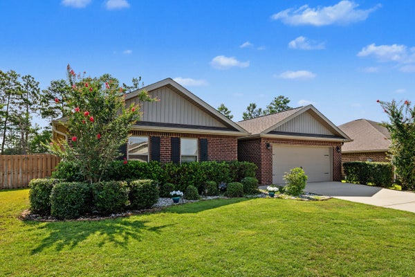 352 MERLIN CT, CRESTVIEW, FL 32539 - Image fba0b6ff3cd1efcf3200c733d9c2c1e8/781323000