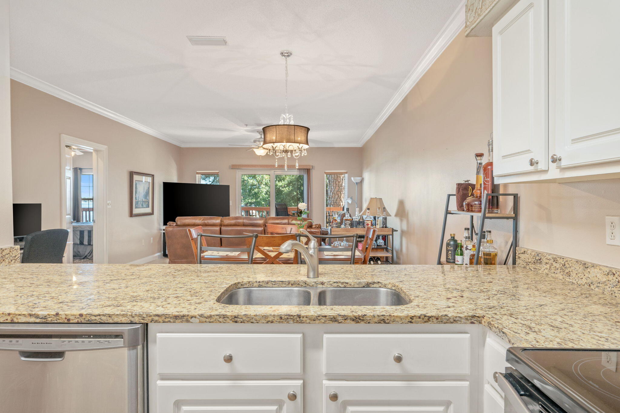 LAGUNA LANDING - Residential