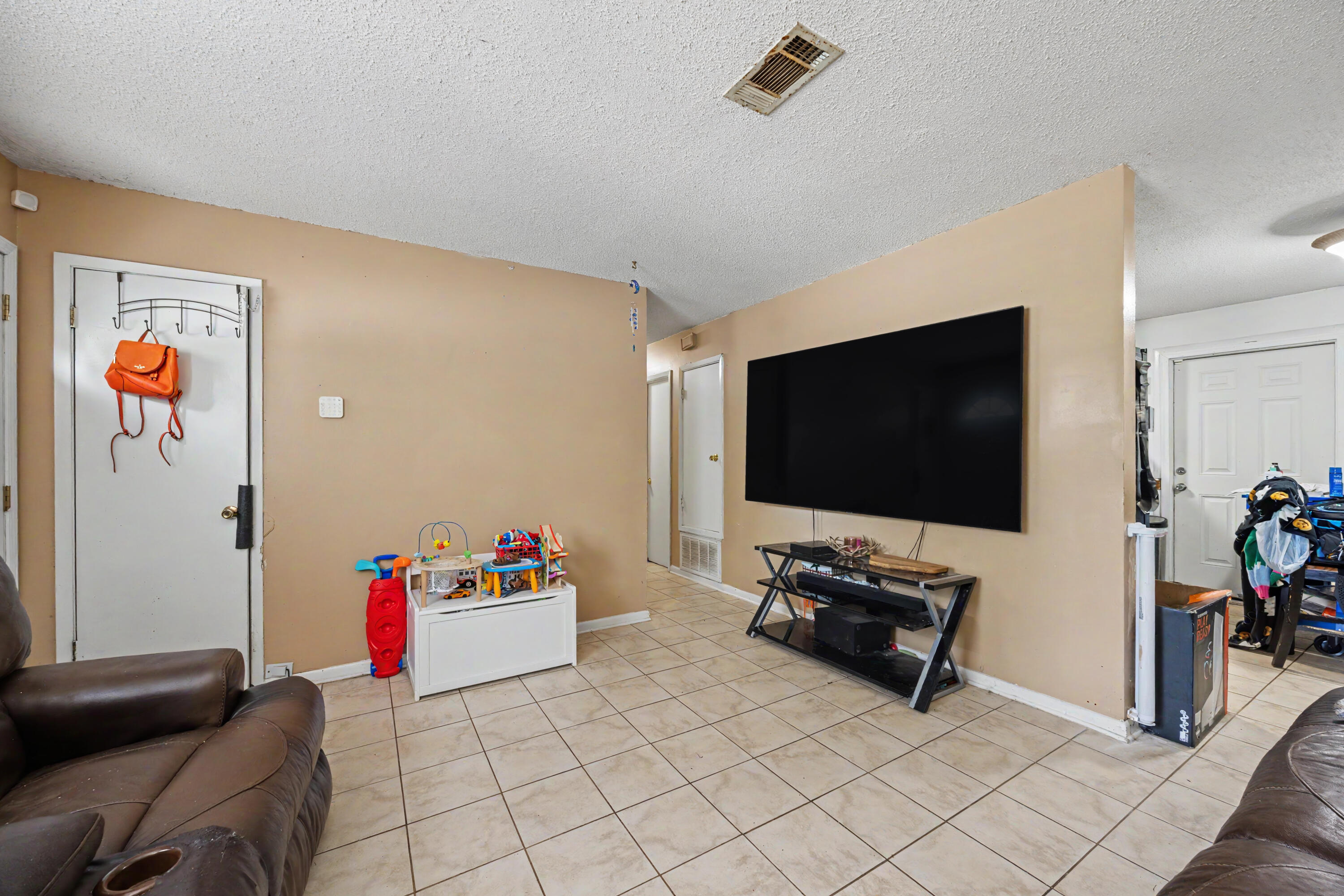 GREEN PASTURES - Residential