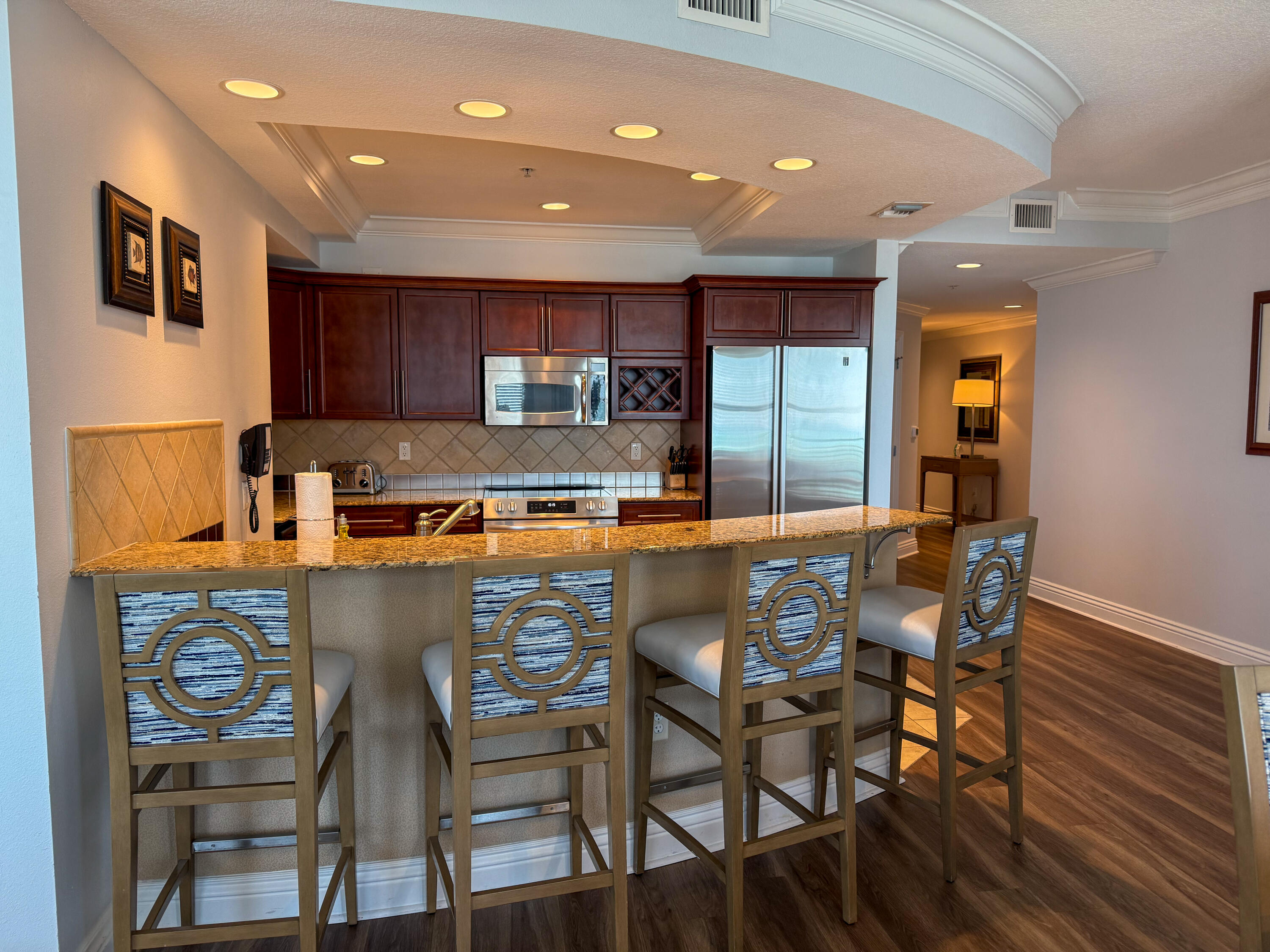 EMERALD GRANDE - Residential