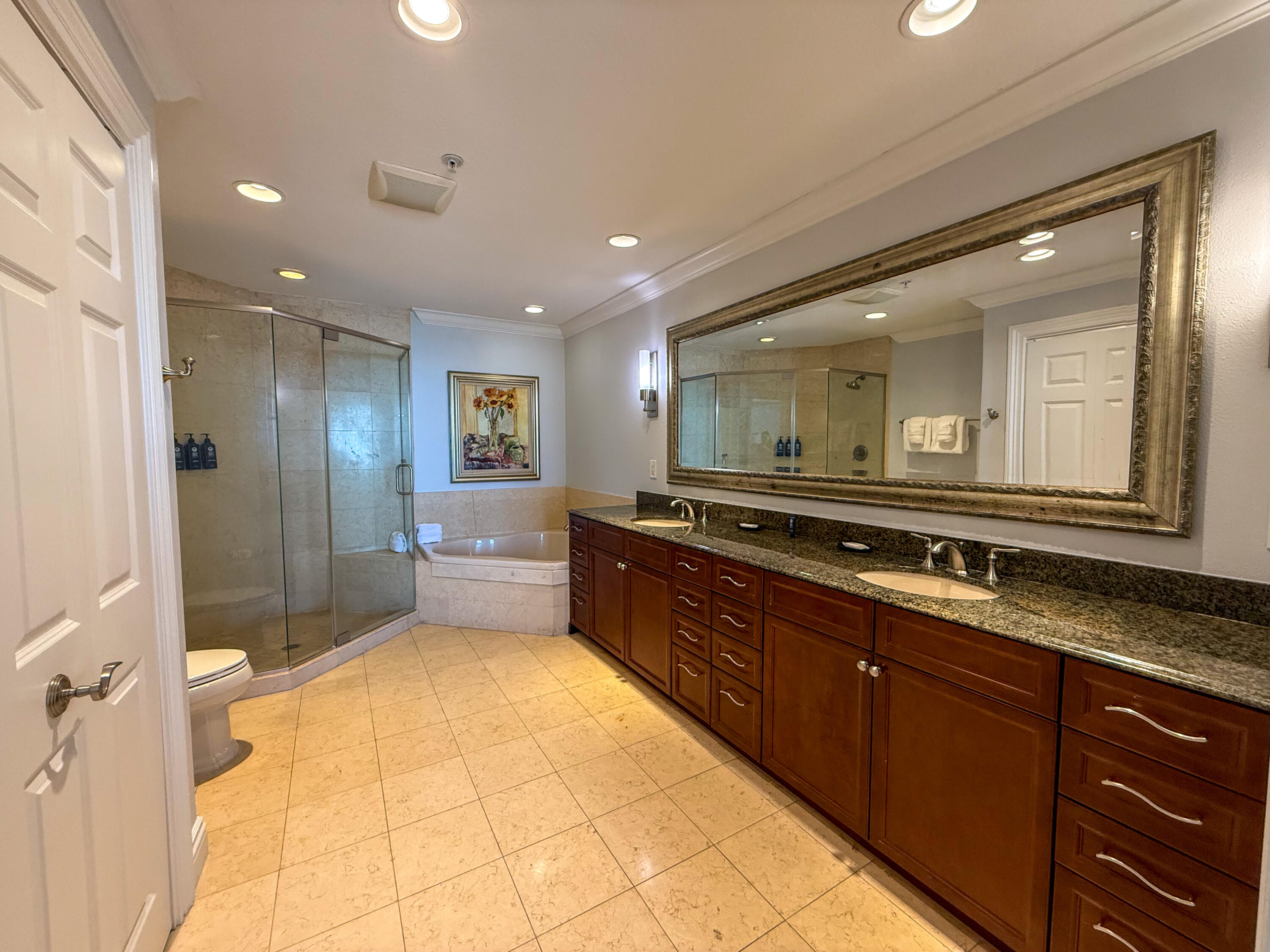 EMERALD GRANDE - Residential