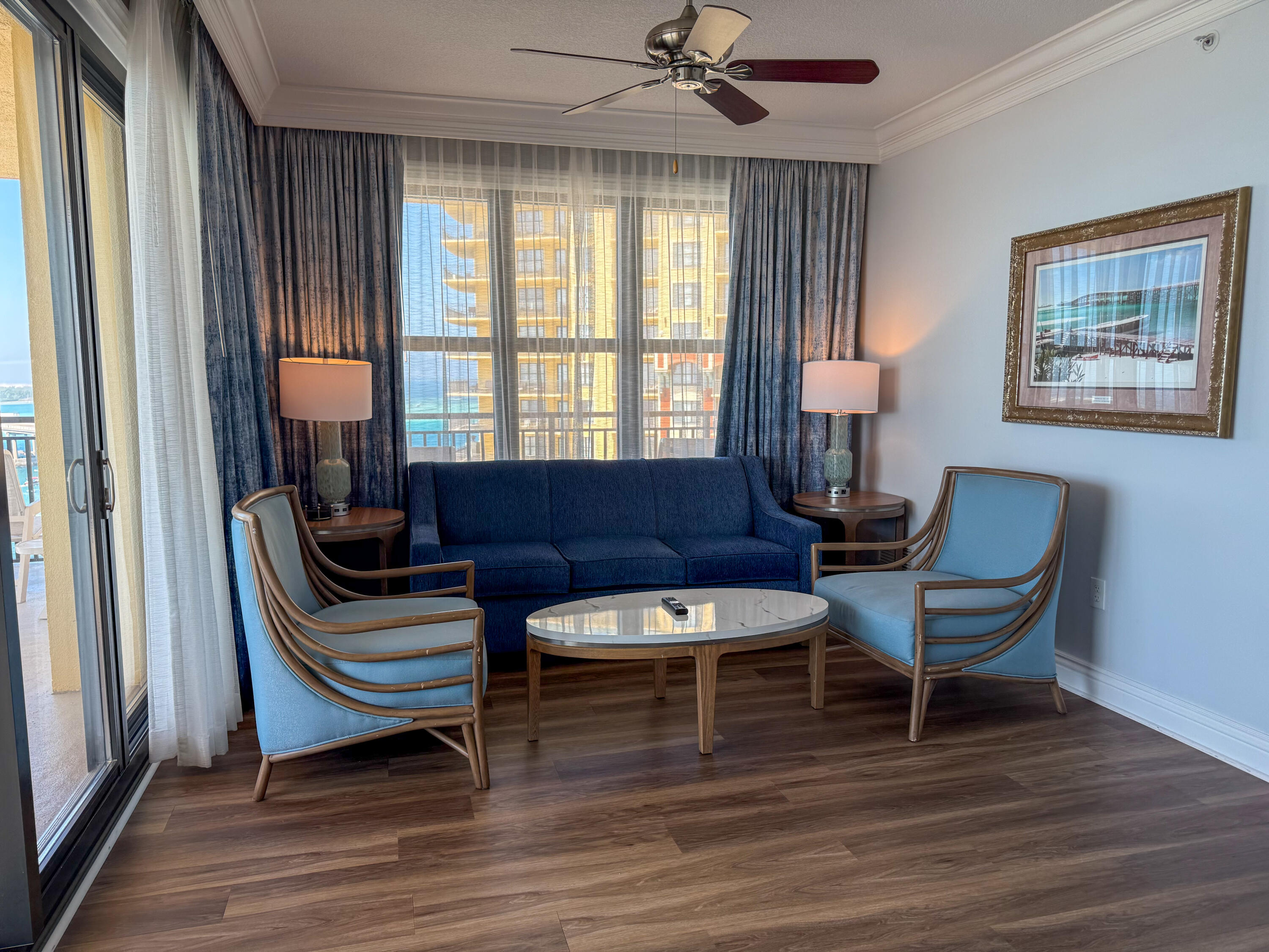 EMERALD GRANDE - Residential