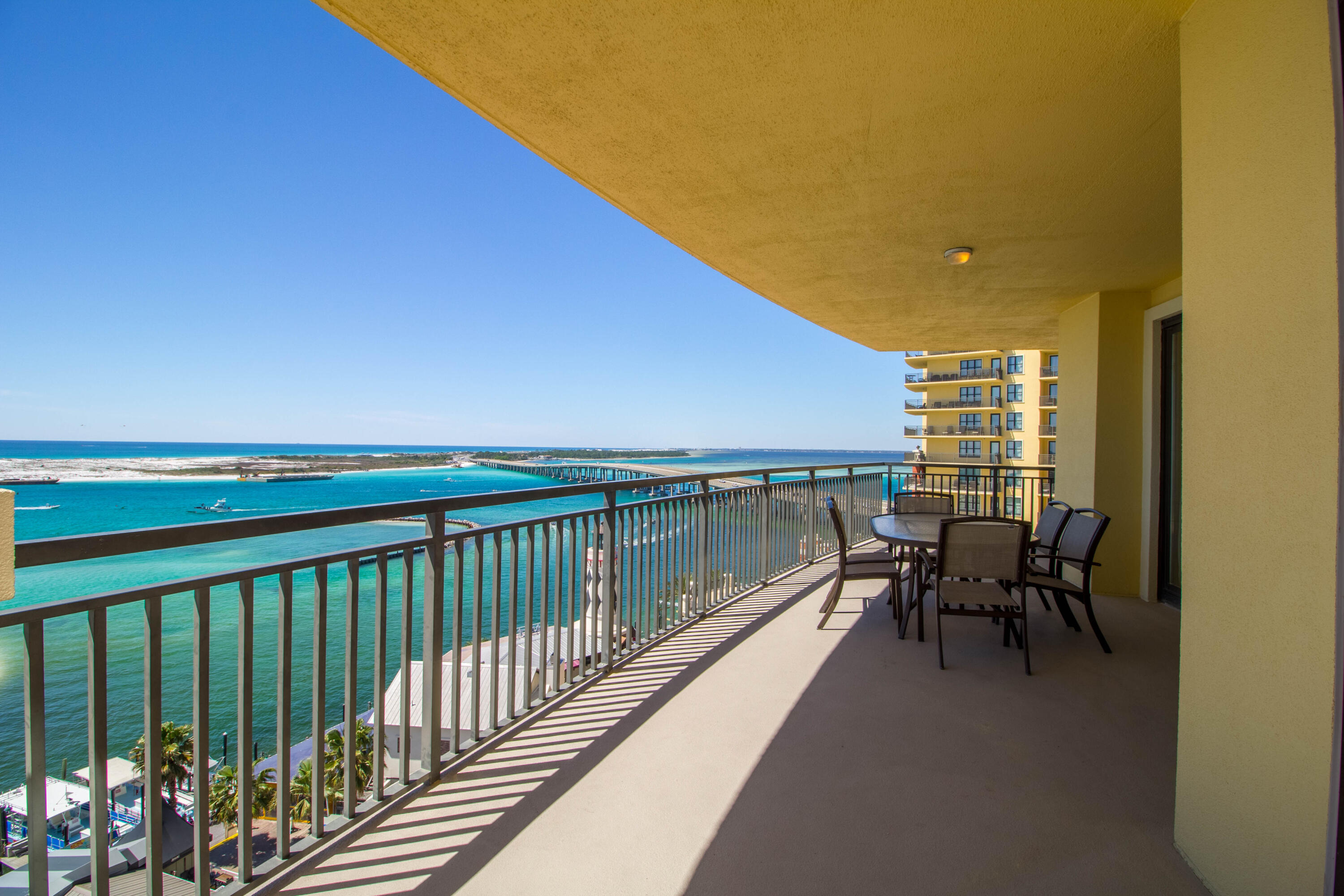 EMERALD GRANDE - Residential