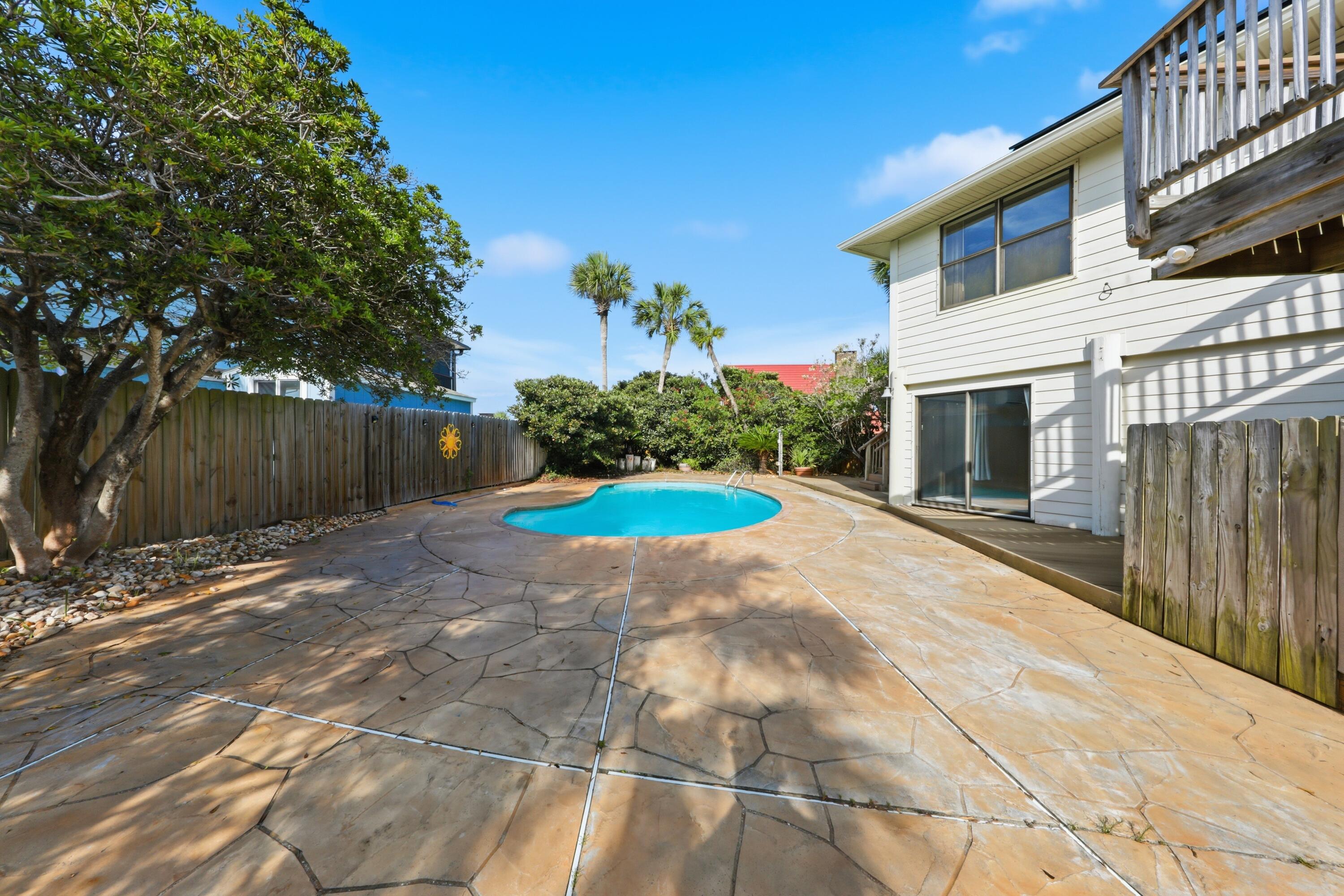 757 Seahorse Avenue