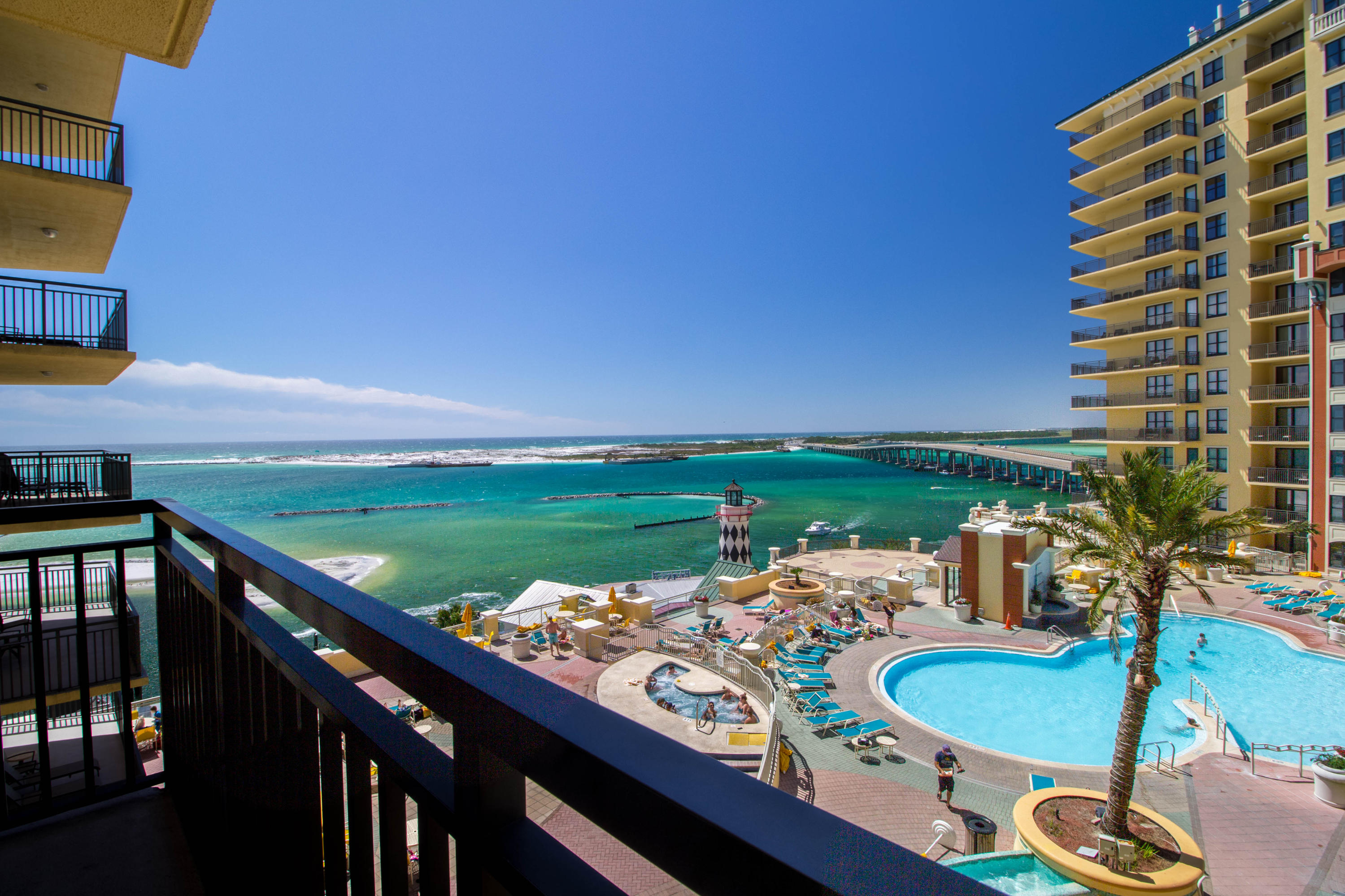 EMERALD GRANDE - Residential