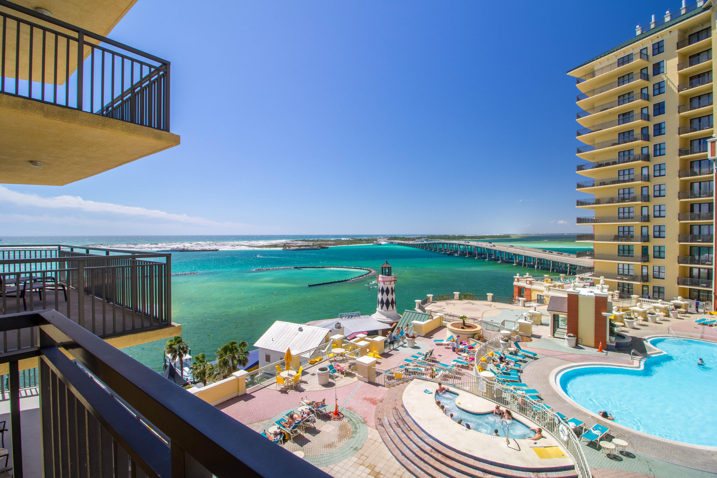 EMERALD GRANDE - Residential