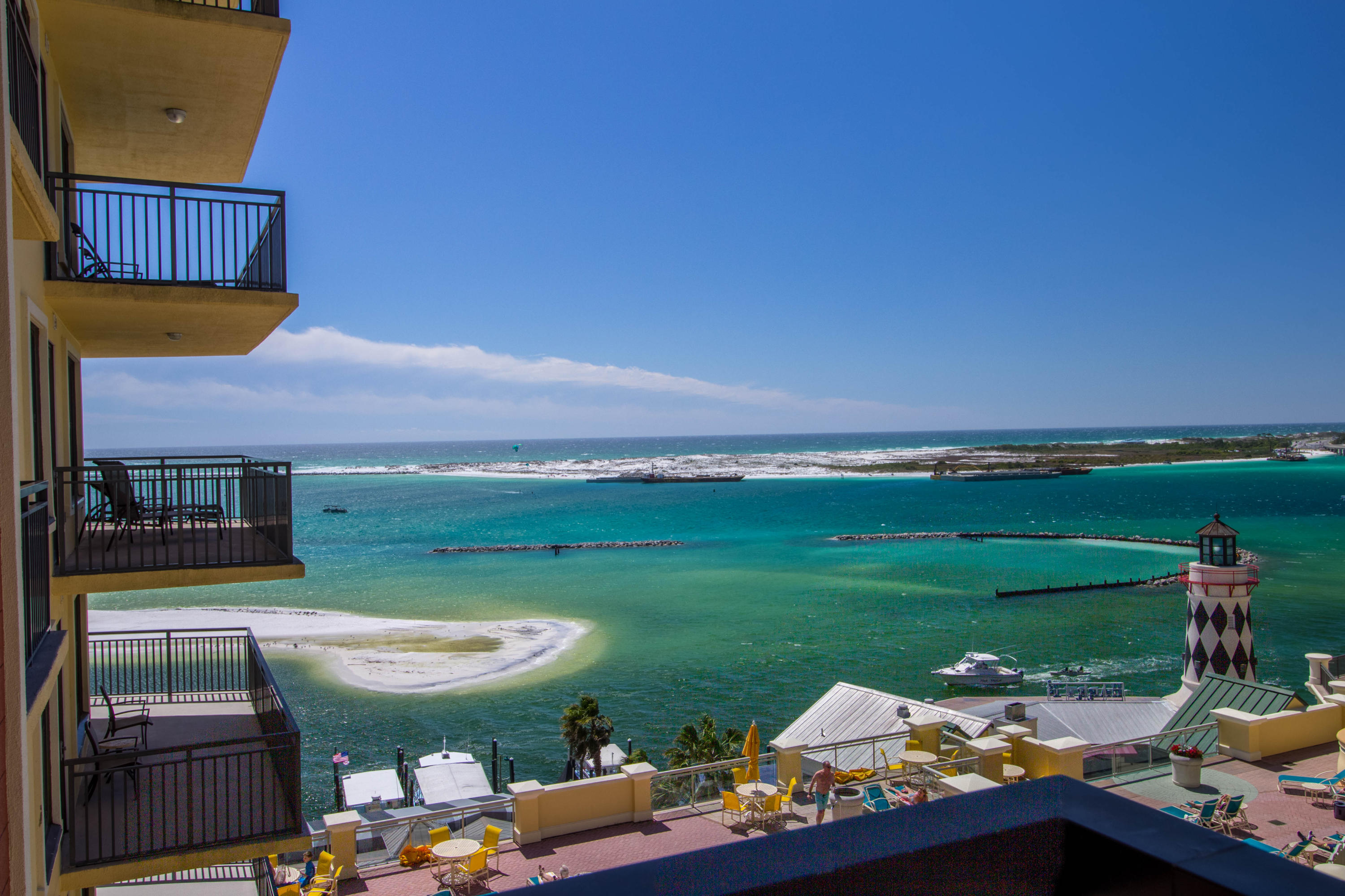 EMERALD GRANDE - Residential