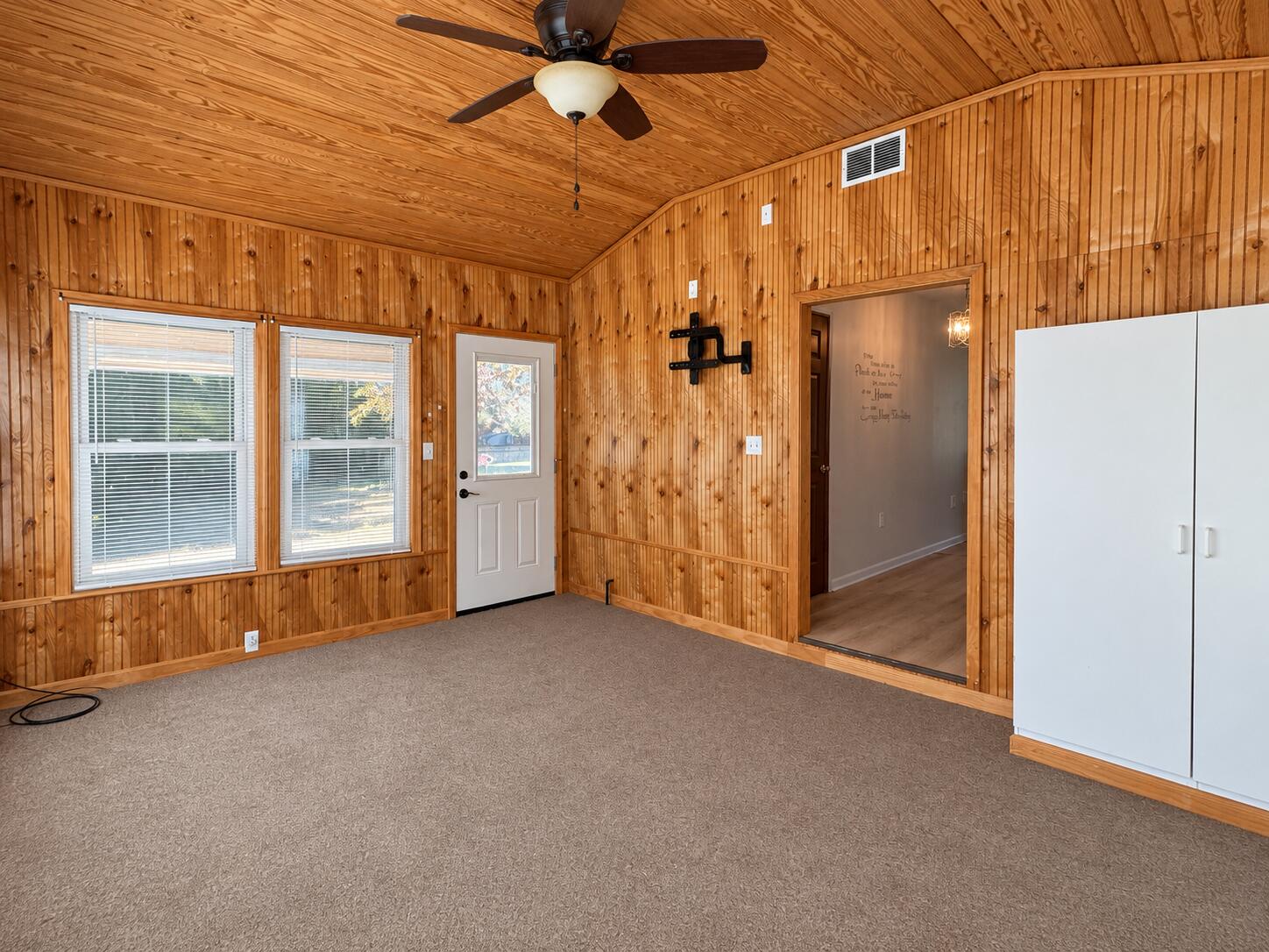 3316 Colonial Court