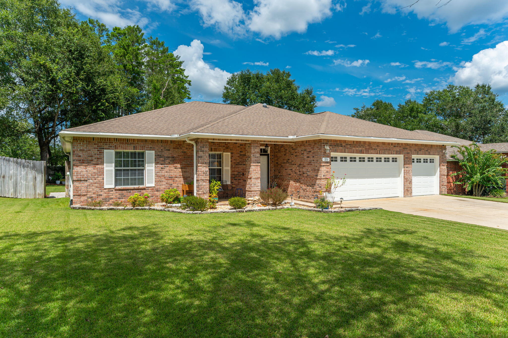 25 Magnolia Lake Drive