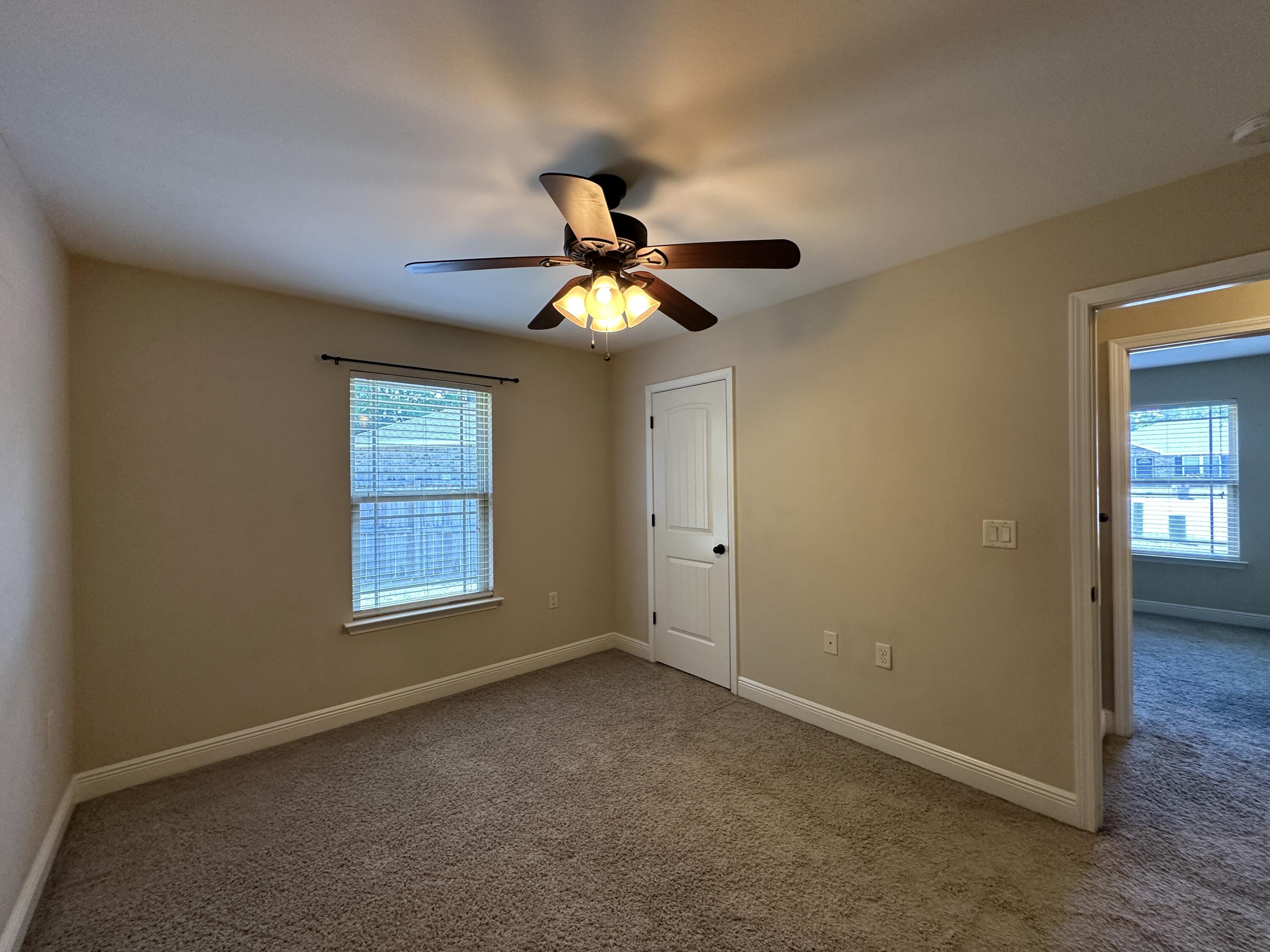 TRAILWOOD ESTATES - Residential Lease