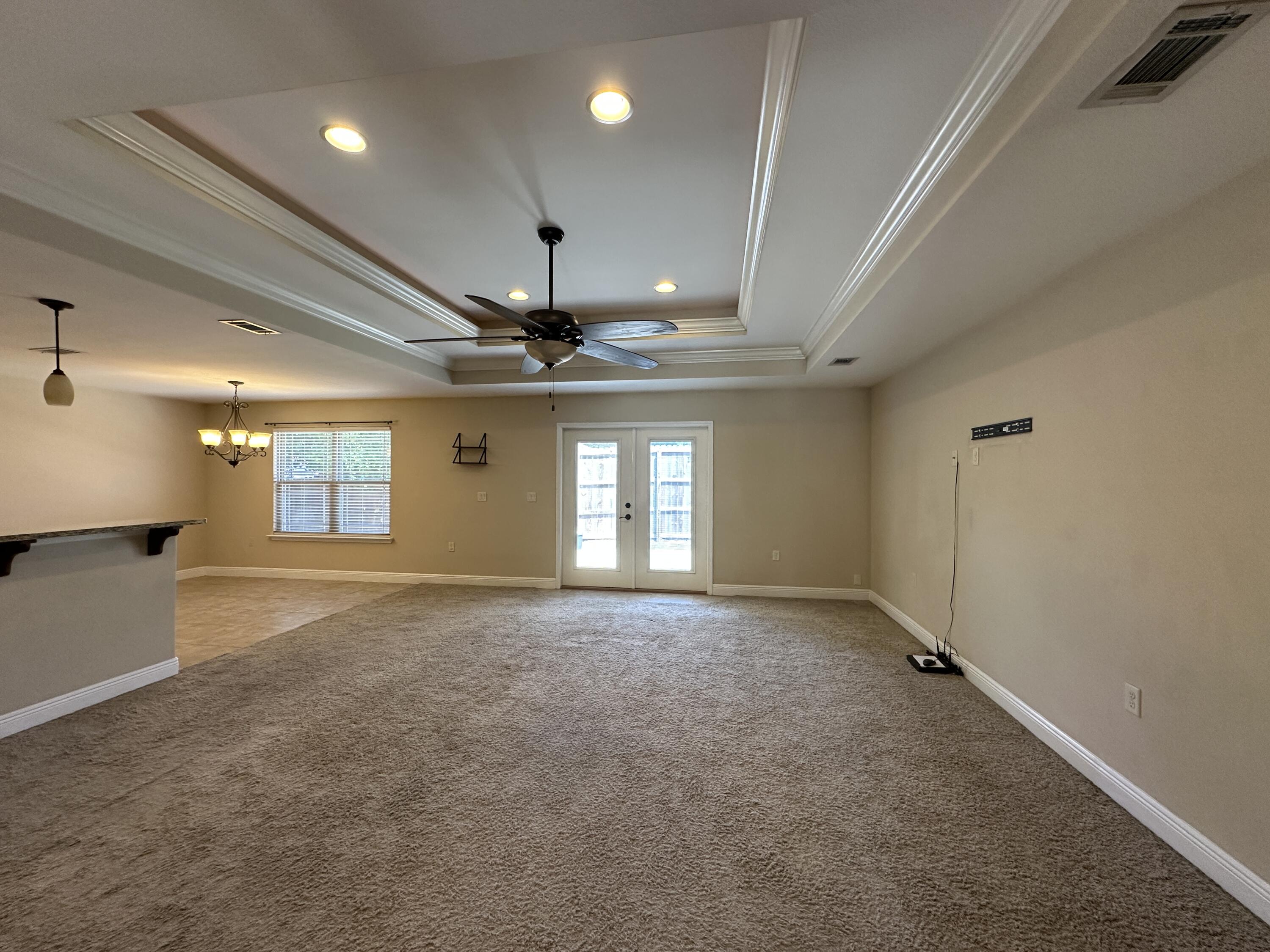 TRAILWOOD ESTATES - Residential Lease