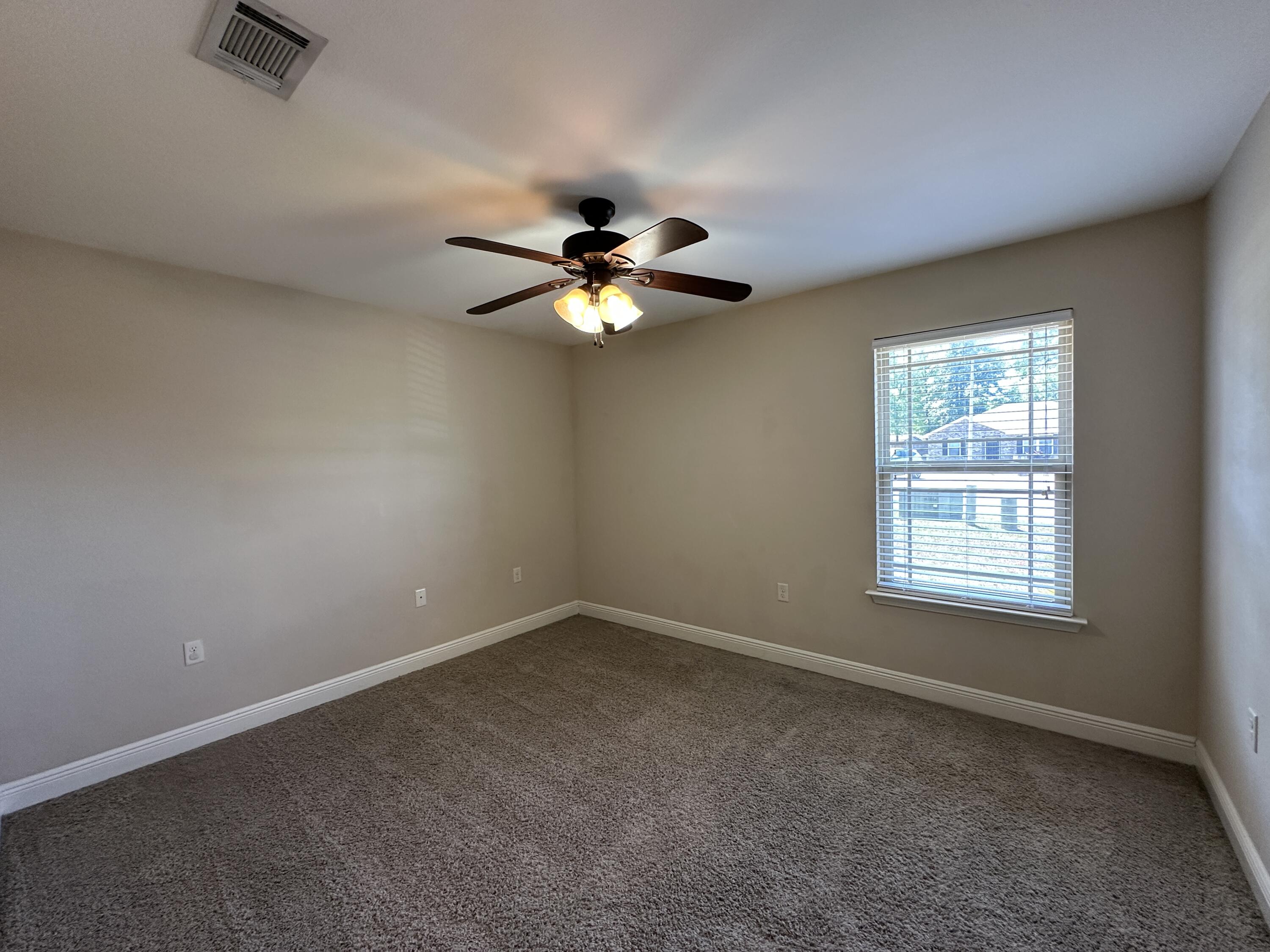 TRAILWOOD ESTATES - Residential Lease