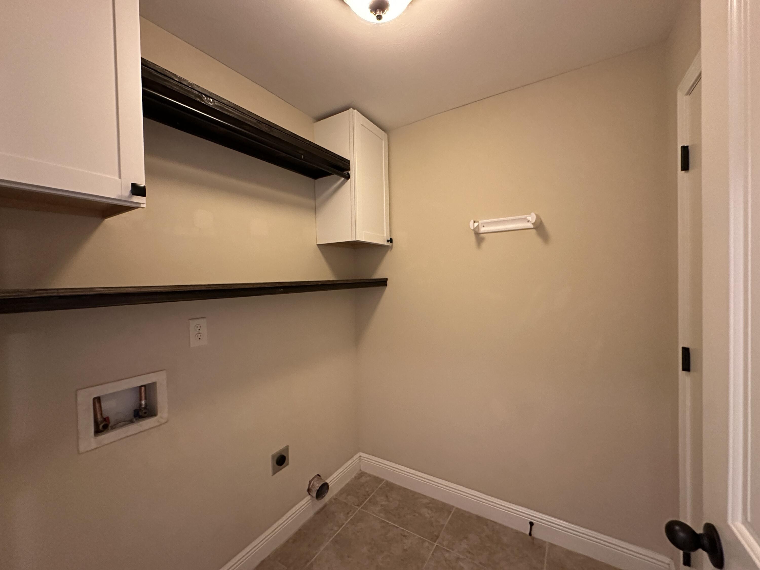 TRAILWOOD ESTATES - Residential Lease