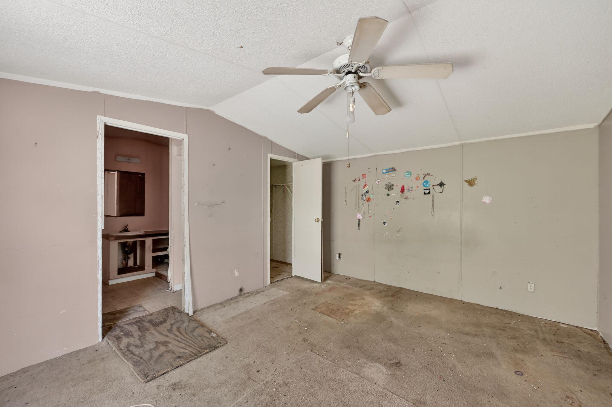 NO RECORDED SUBDIVISION - Residential