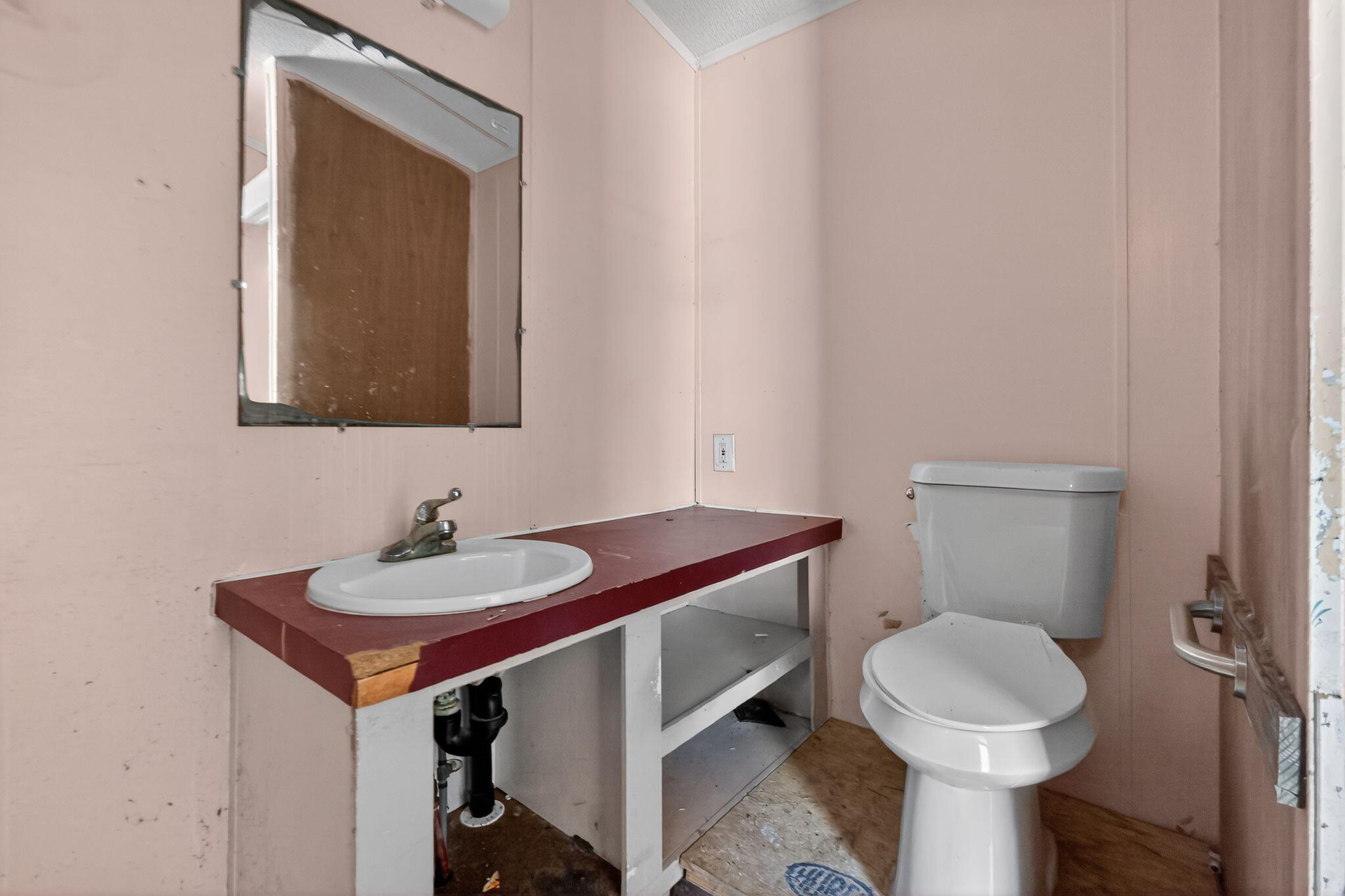 NO RECORDED SUBDIVISION - Residential