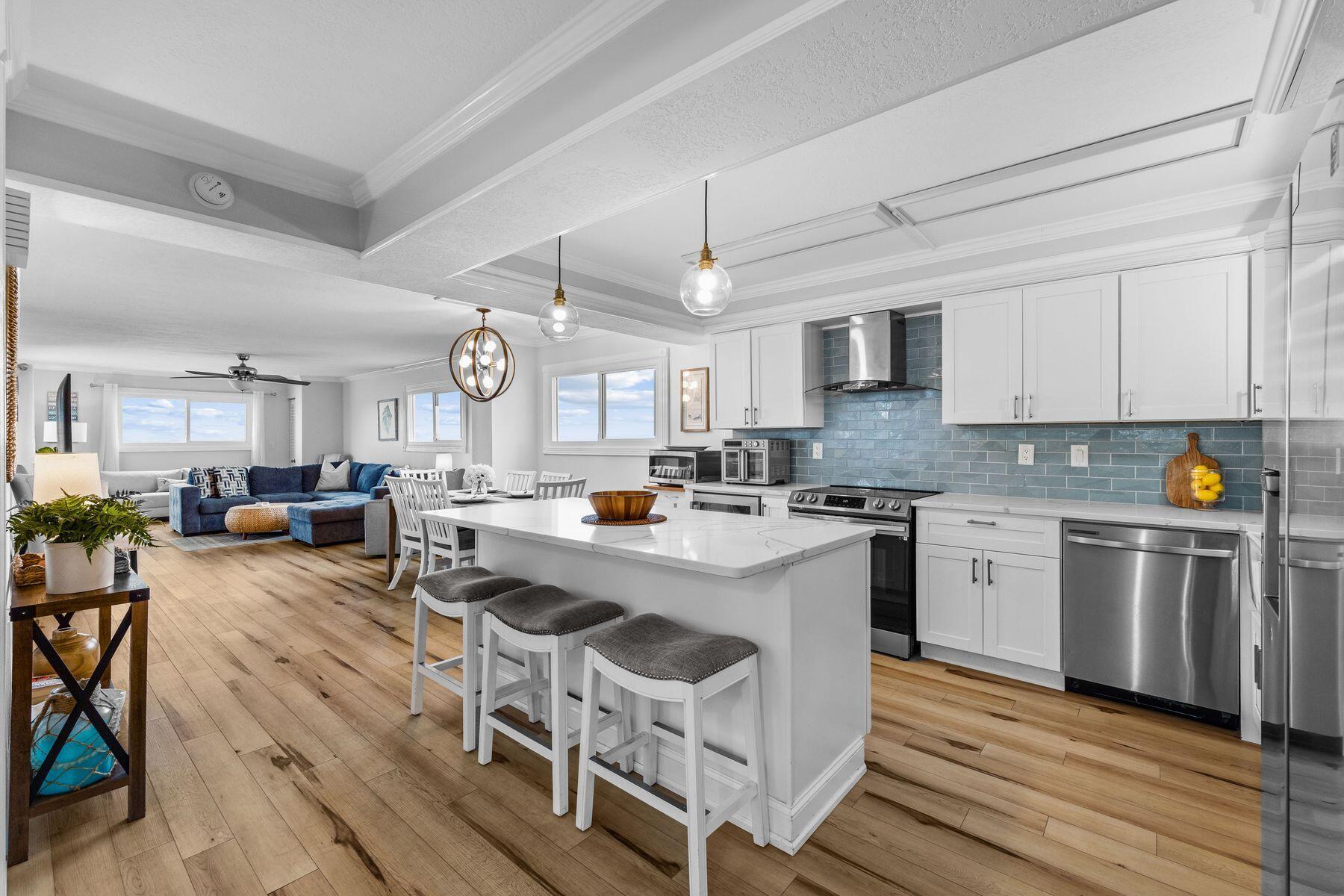 5801 Thomas Drive UNIT 901