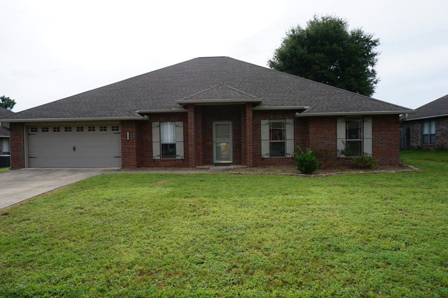 Available 06/15/2026....5/3 in Lee Farm Subdivision and over 3000 sqft. of living space. Open concept floor plan features plenty of room. Easy commute to bases, beaches & shopping. Laminate flooring, carpet, granite, neutral paint, large bedrooms, office space, bonus room upstairs, pantry, natural light, spacious bedrooms, custom finishes and more. 2 car garage, mature landscaping, large back yard with privacy fence. Laundry room and covered back porch for outdoor entertaining. No inside smoking or vaping.  Pets will be allowed with a $400 non-refundable pet fee and owner approval.