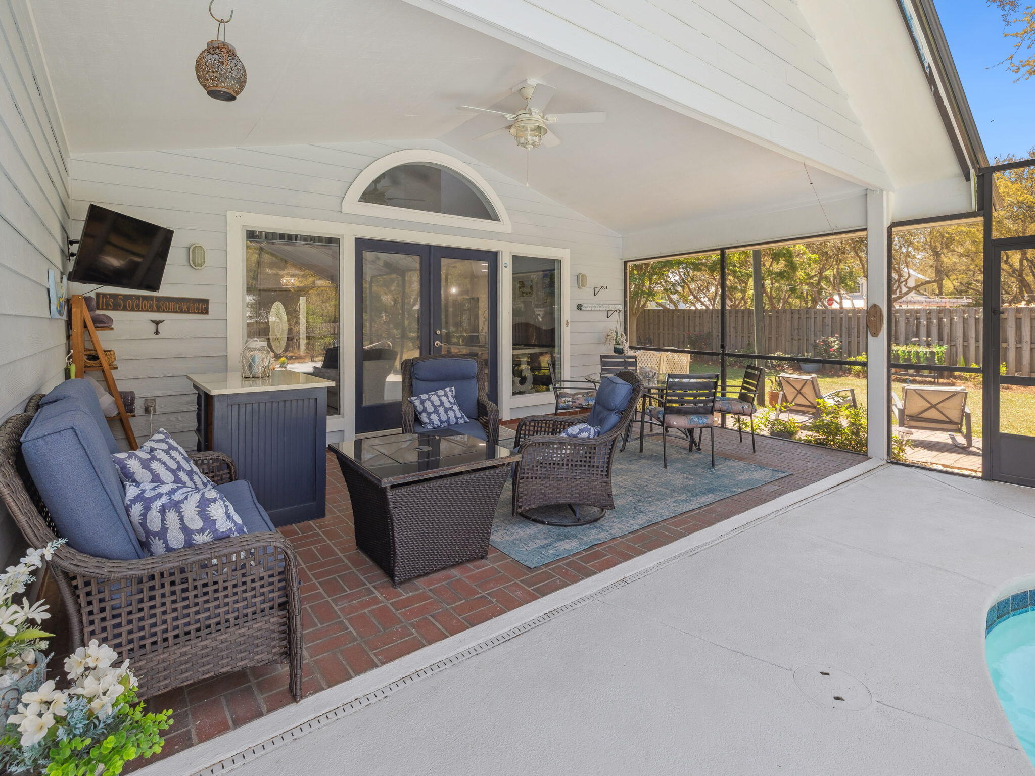 SEABREEZE - Residential