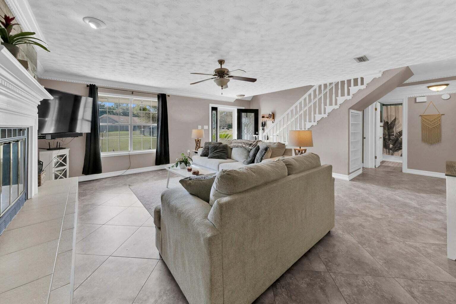 SANTANDER - Residential Lease