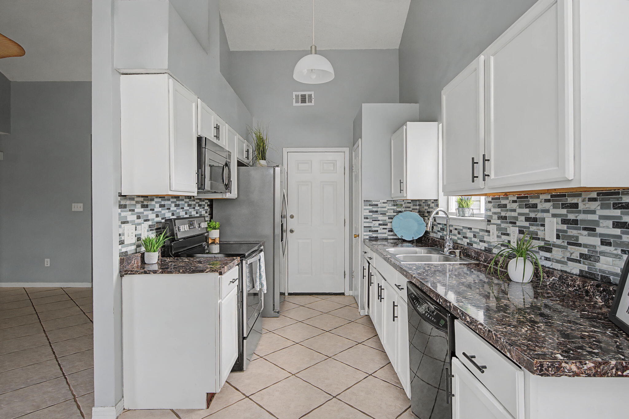 CARDINAL ESTATES - Residential