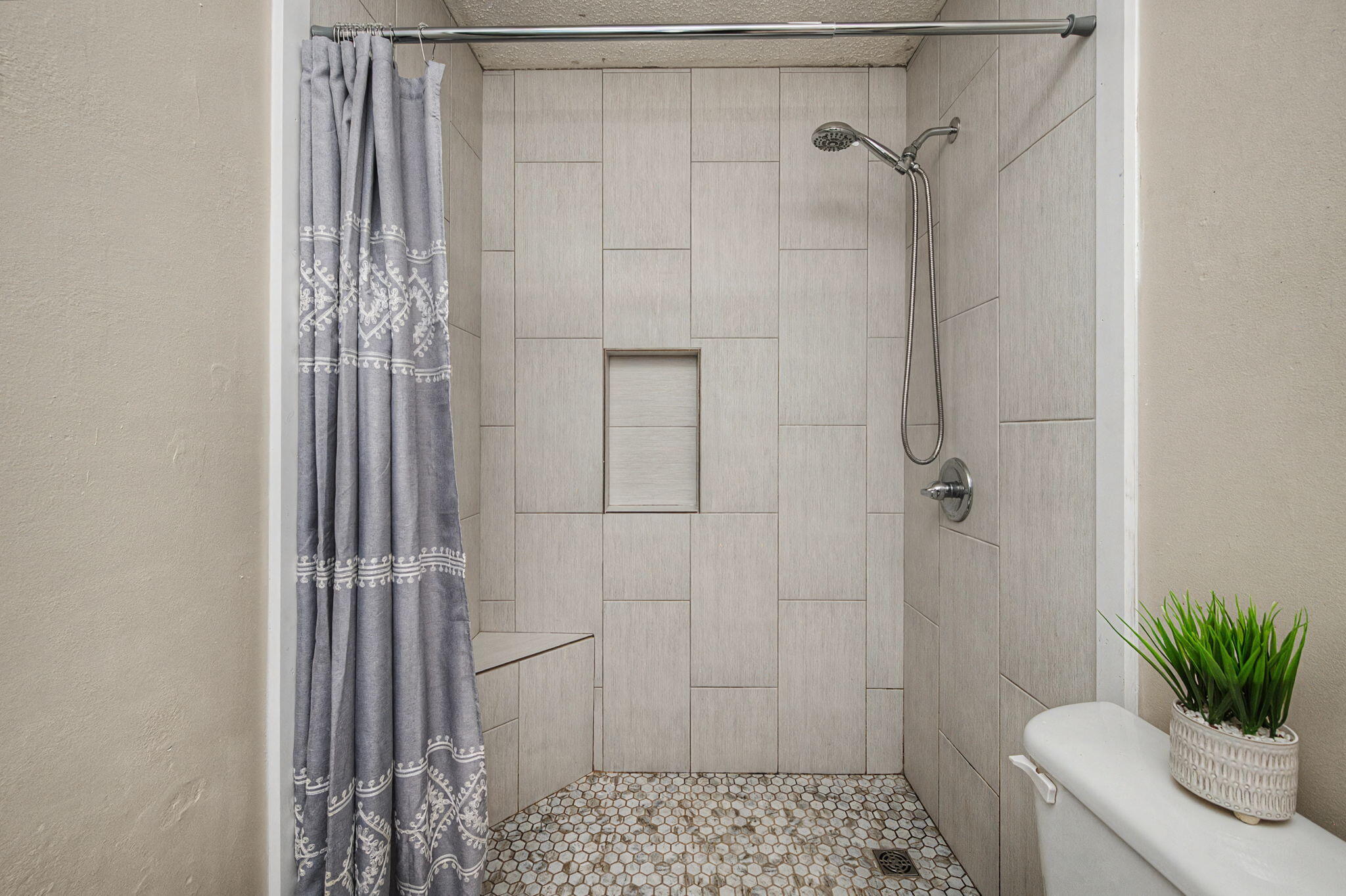 CARDINAL ESTATES - Residential