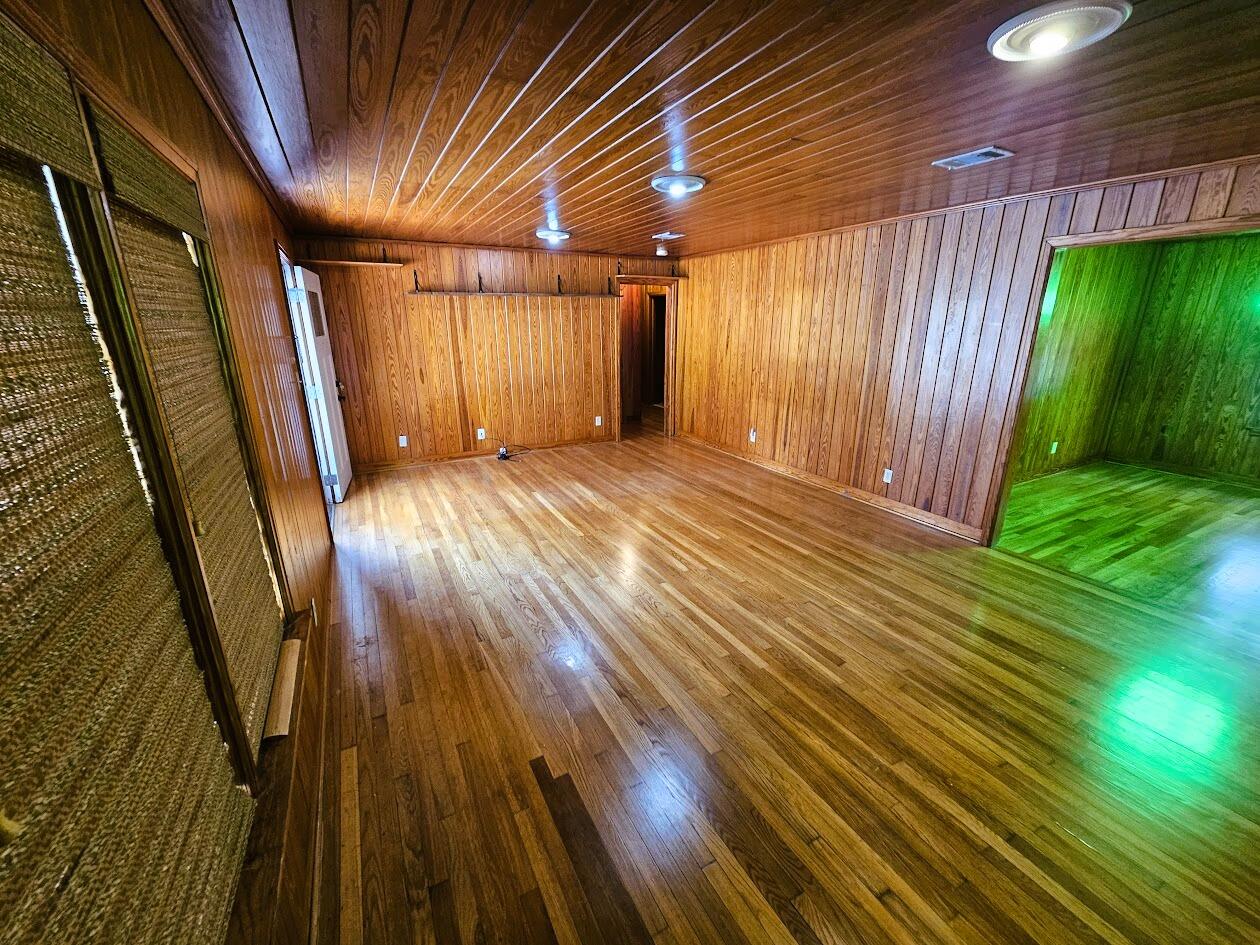 METES & BOUNDS - Residential