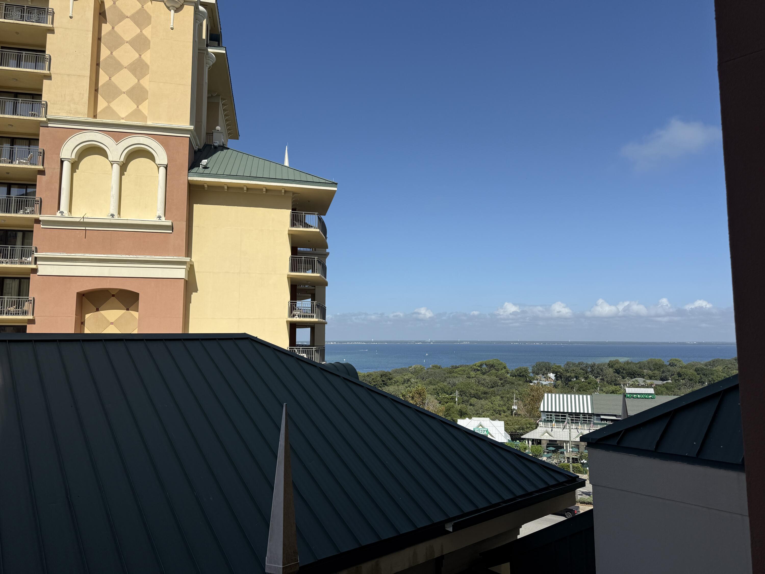 EMERALD GRANDE - Residential