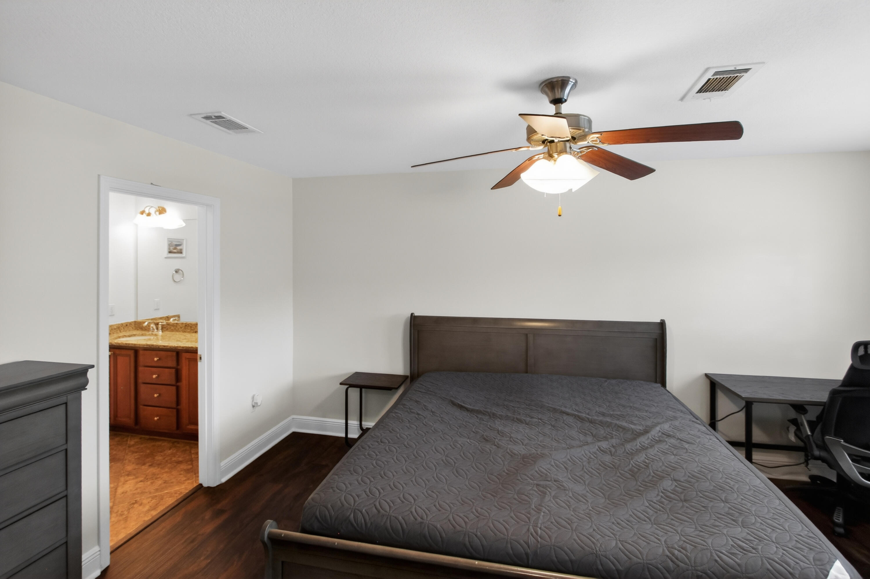 RESERVE POINTE - Residential Lease