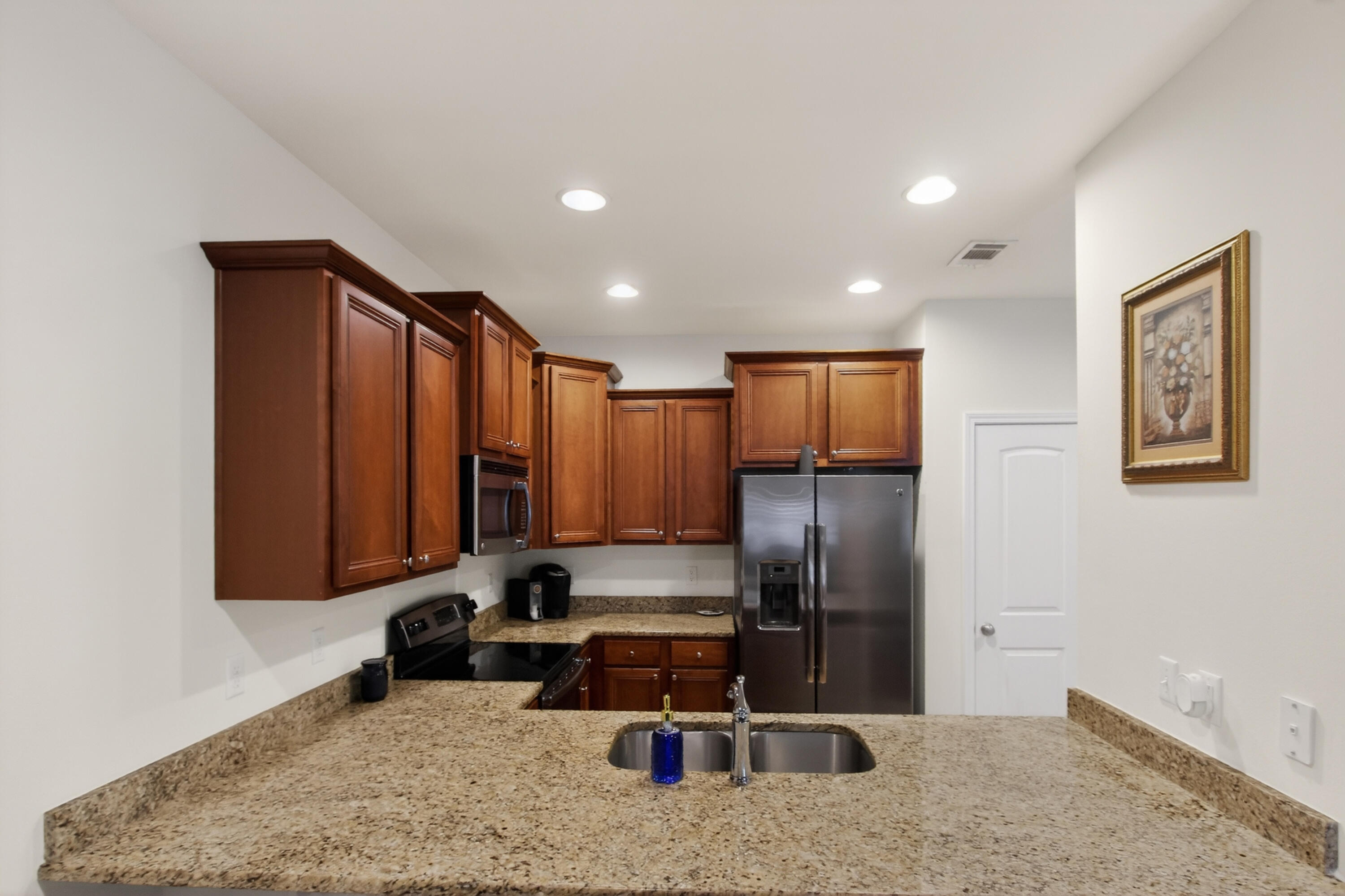 RESERVE POINTE - Residential Lease