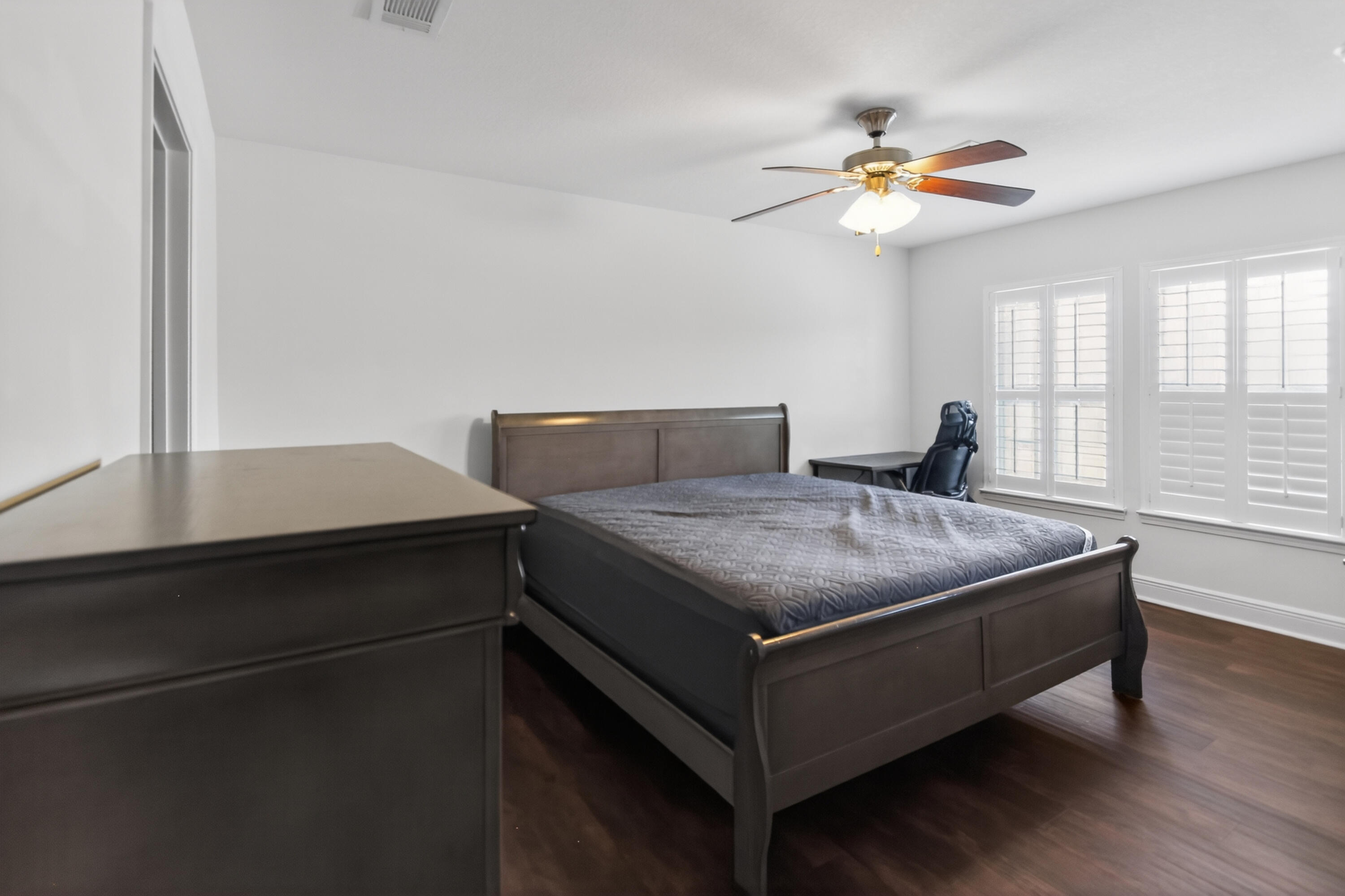 RESERVE POINTE - Residential Lease