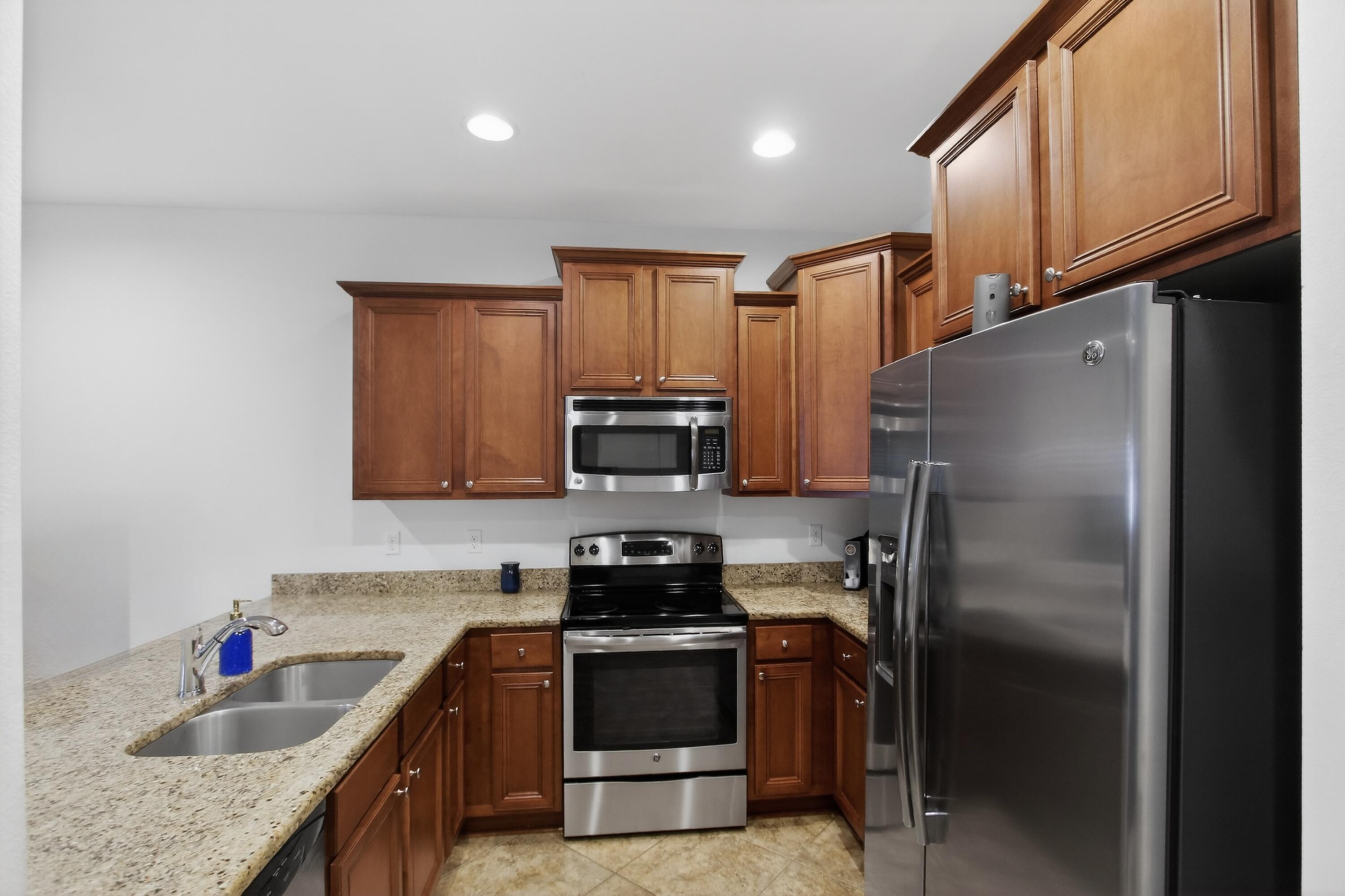 RESERVE POINTE - Residential Lease